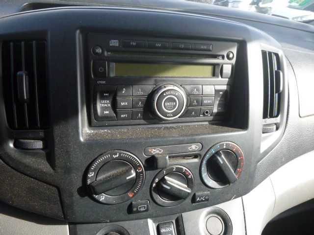 Radio Nissan NV200