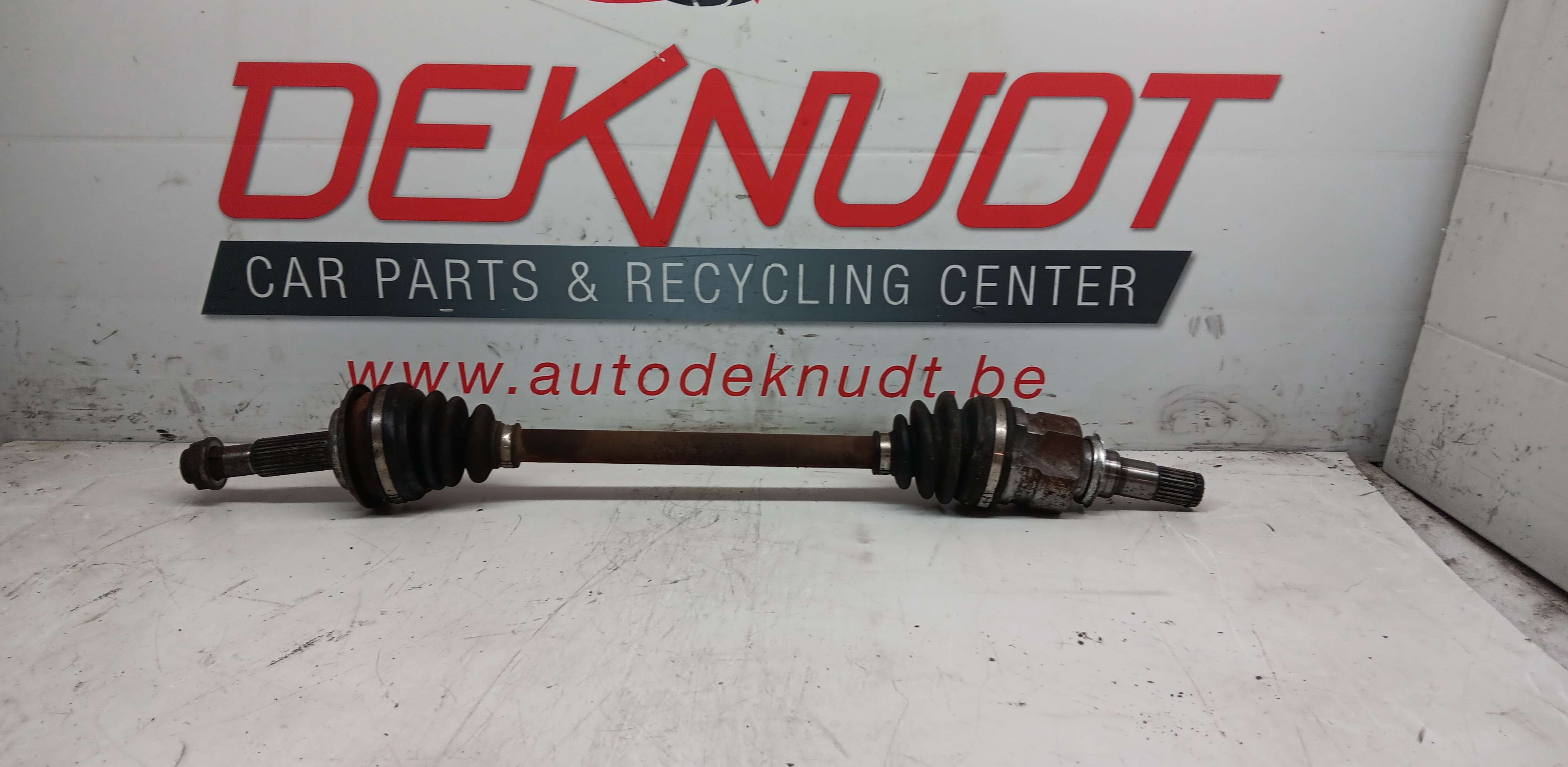 Kardan links voor Toyota YARIS II 2005 - 11