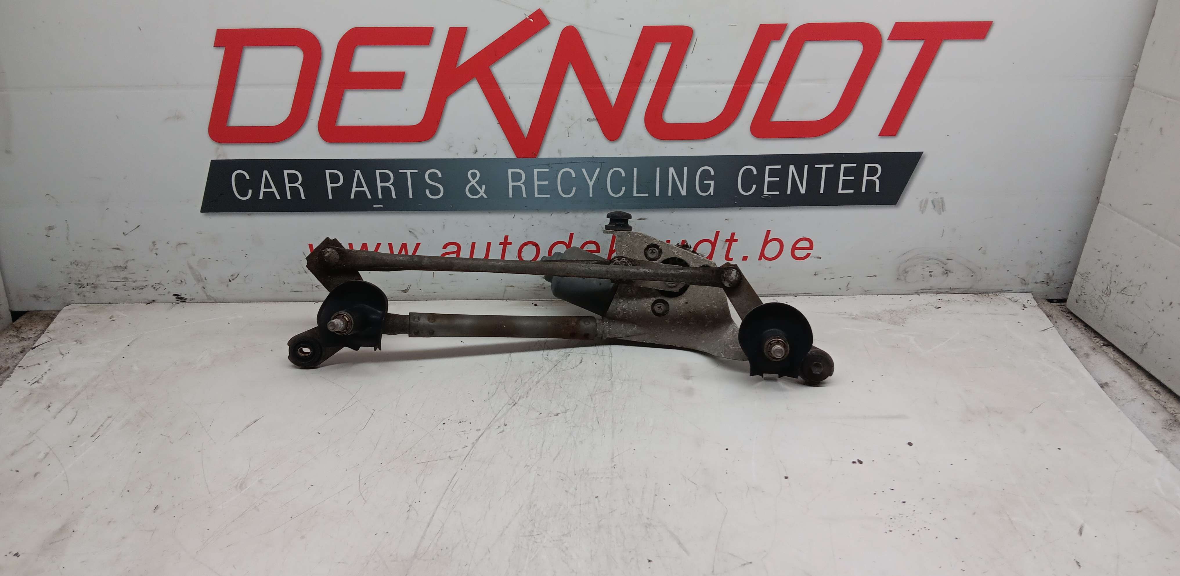 Moteur essui glace avant Toyota YARIS II 2005 - 11