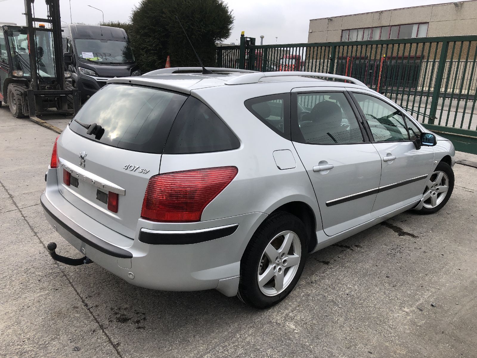 pare choc arr + capteurs Peugeot 407