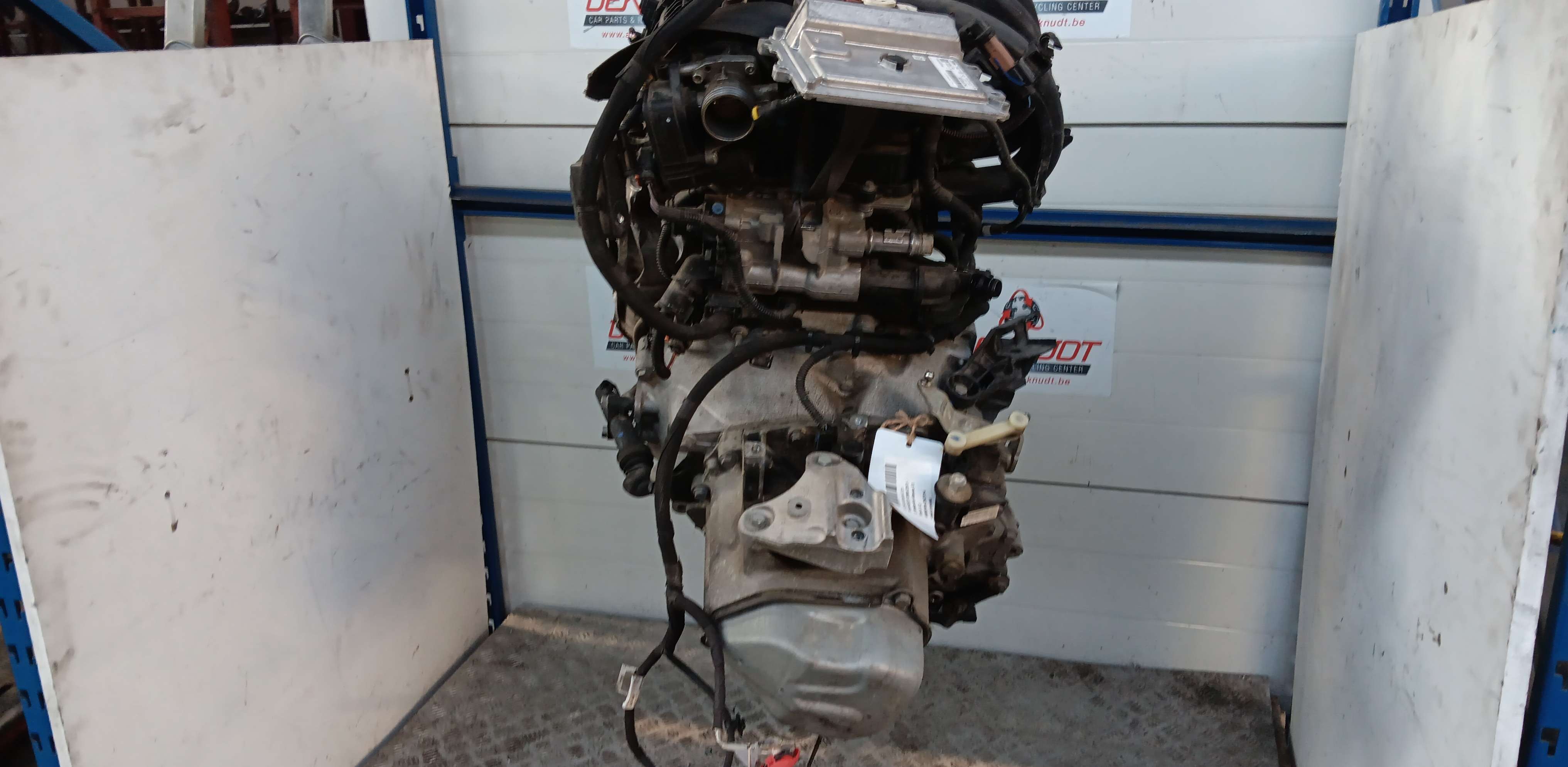 1. Motor Peugeot 2008
