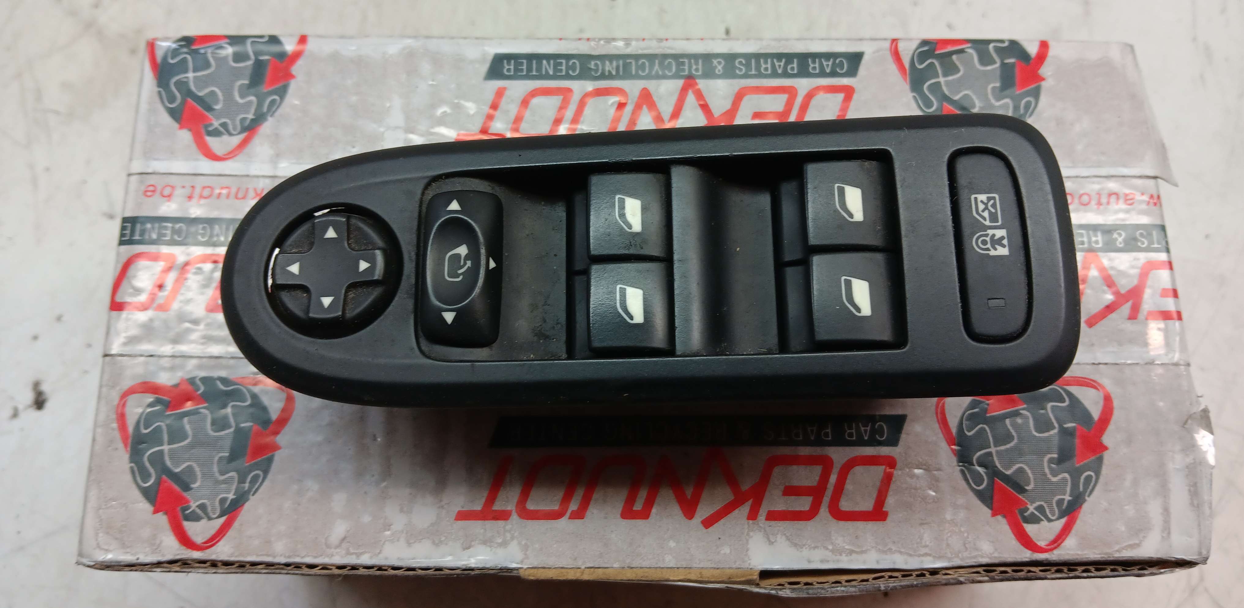 Commande  Peugeot 508