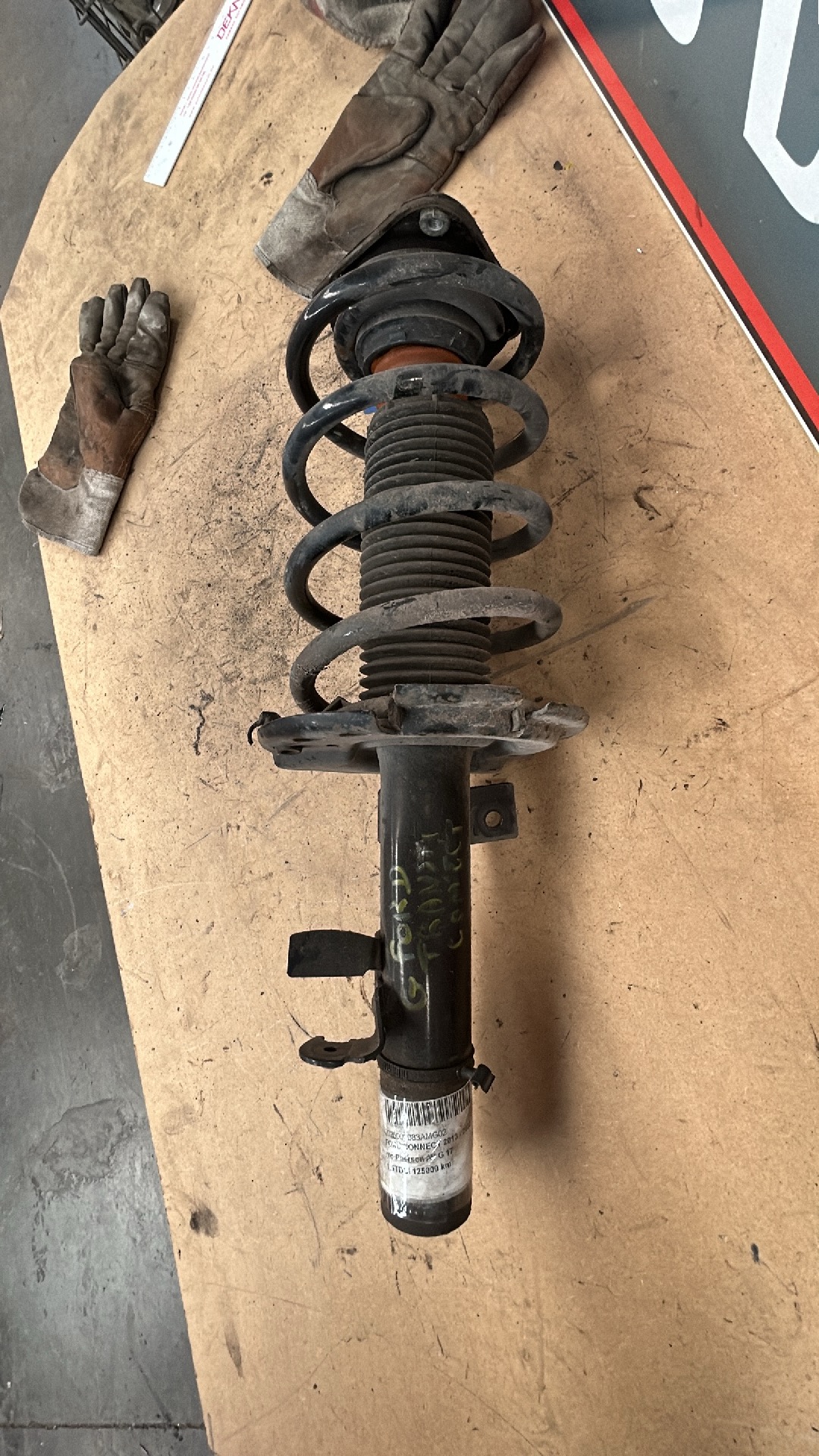 Mc Pherson links voor Ford Transit Connect