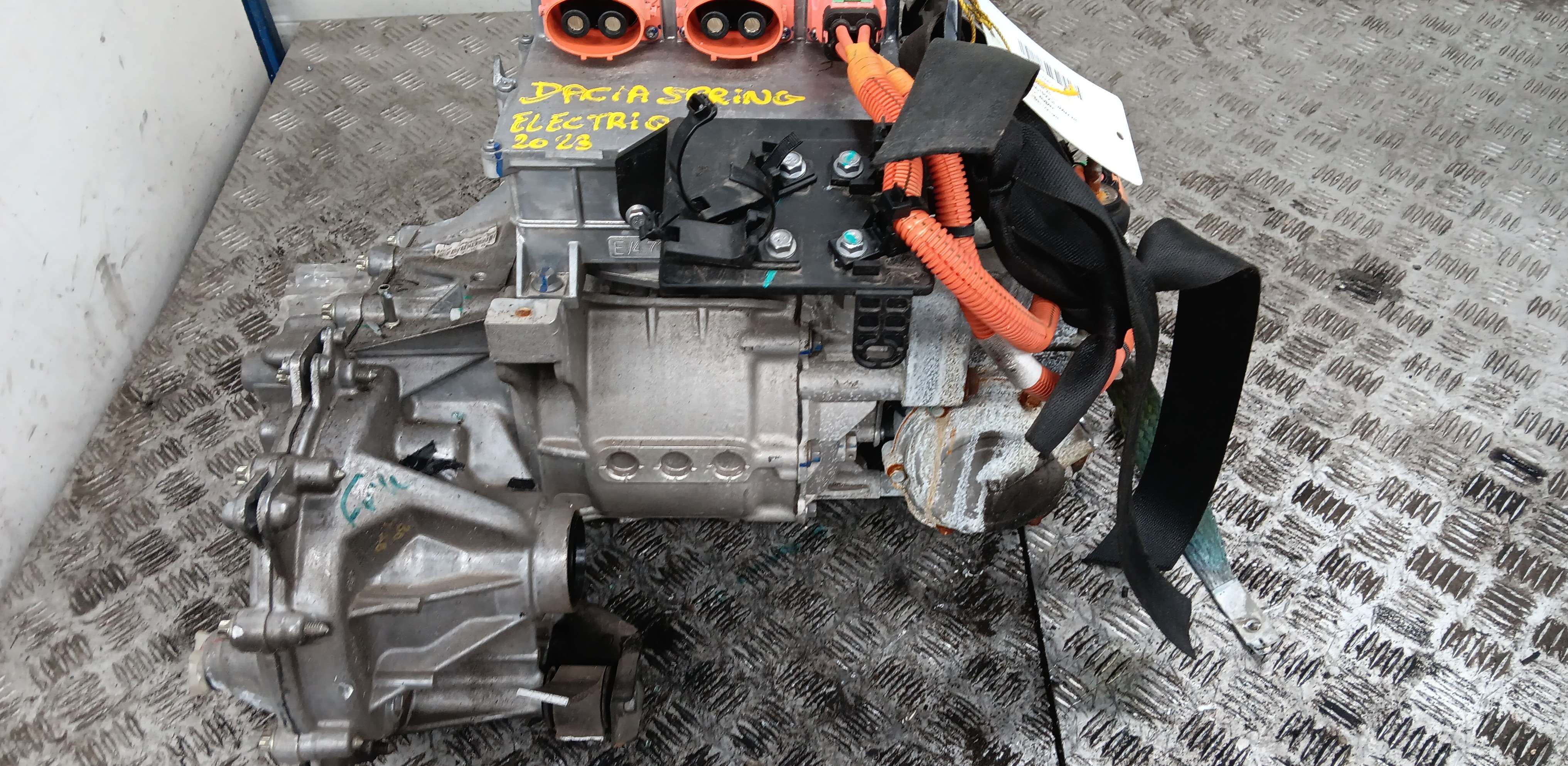 1. Motor Dacia Spring