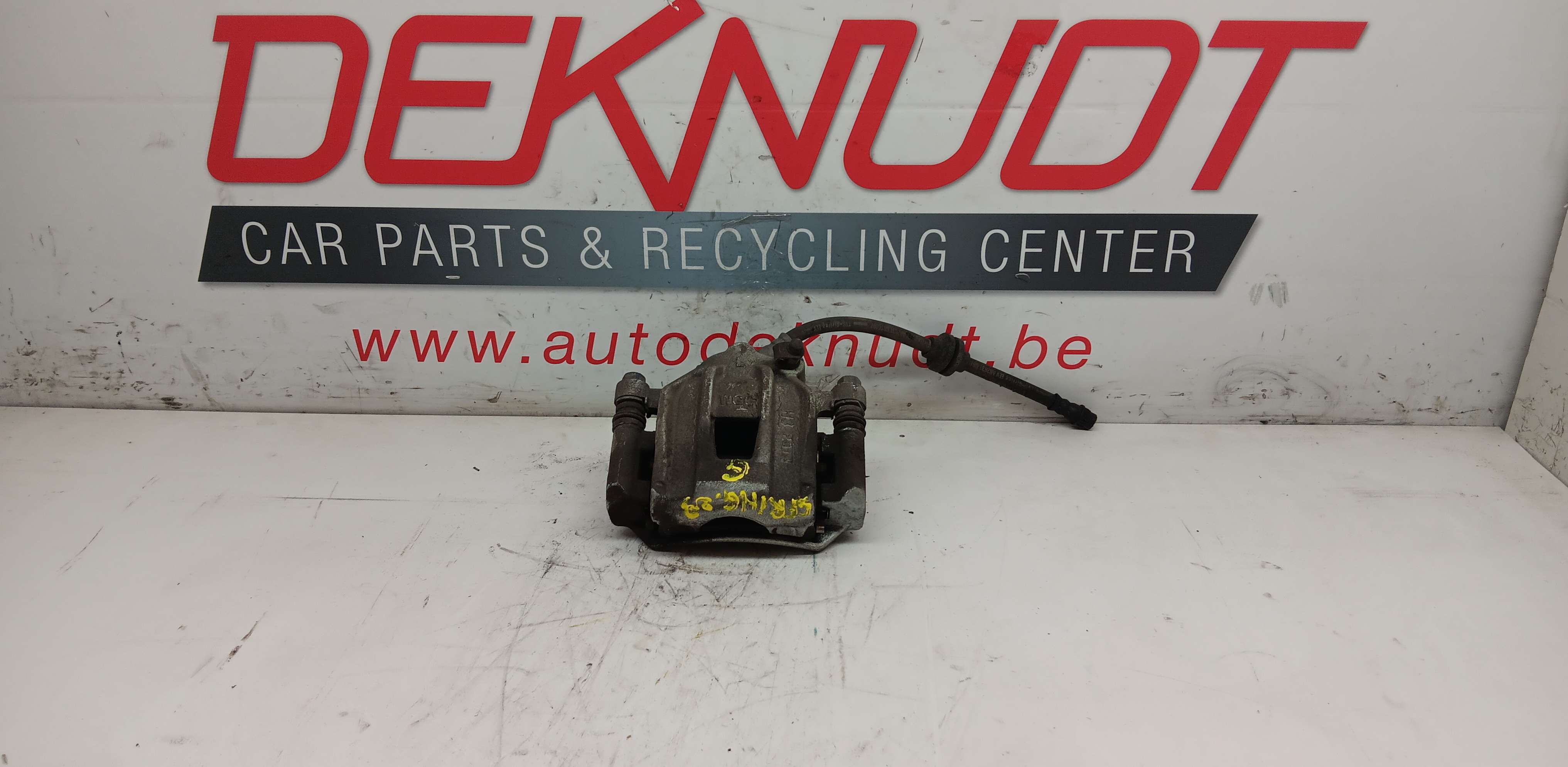 Remklauw links voor Dacia Spring