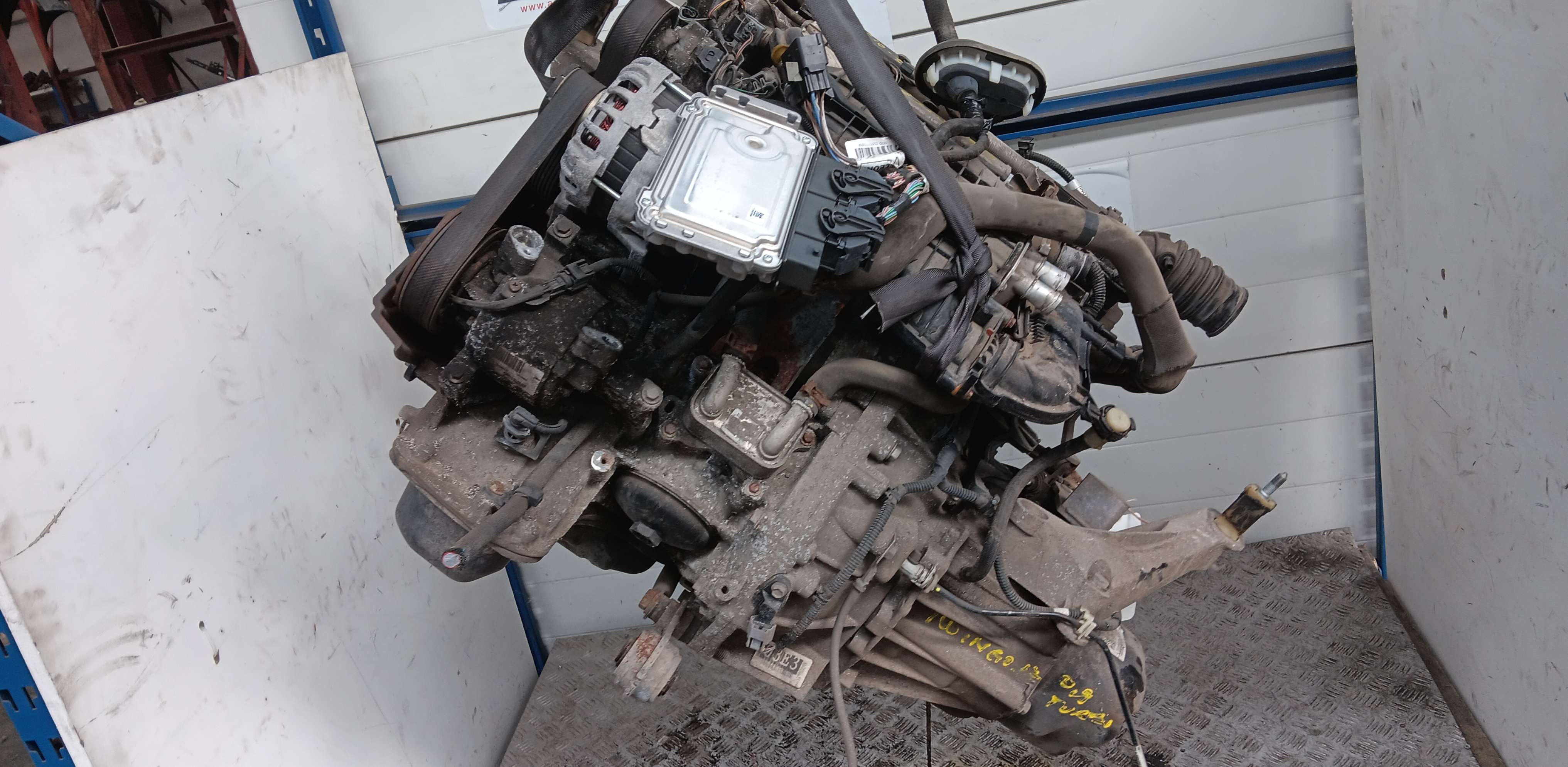 1. Motor Renault Twingo