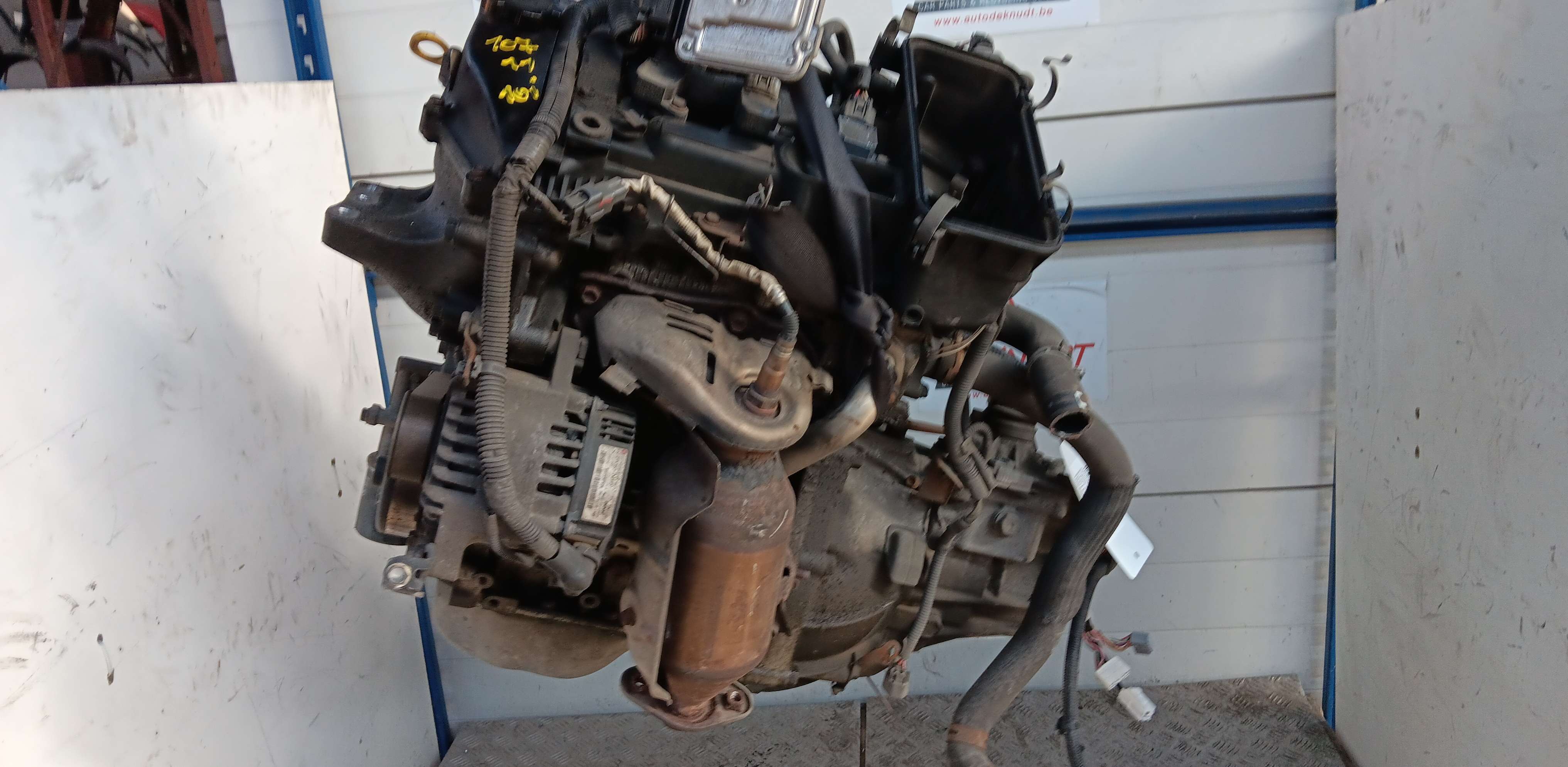 1. Motor Peugeot 107