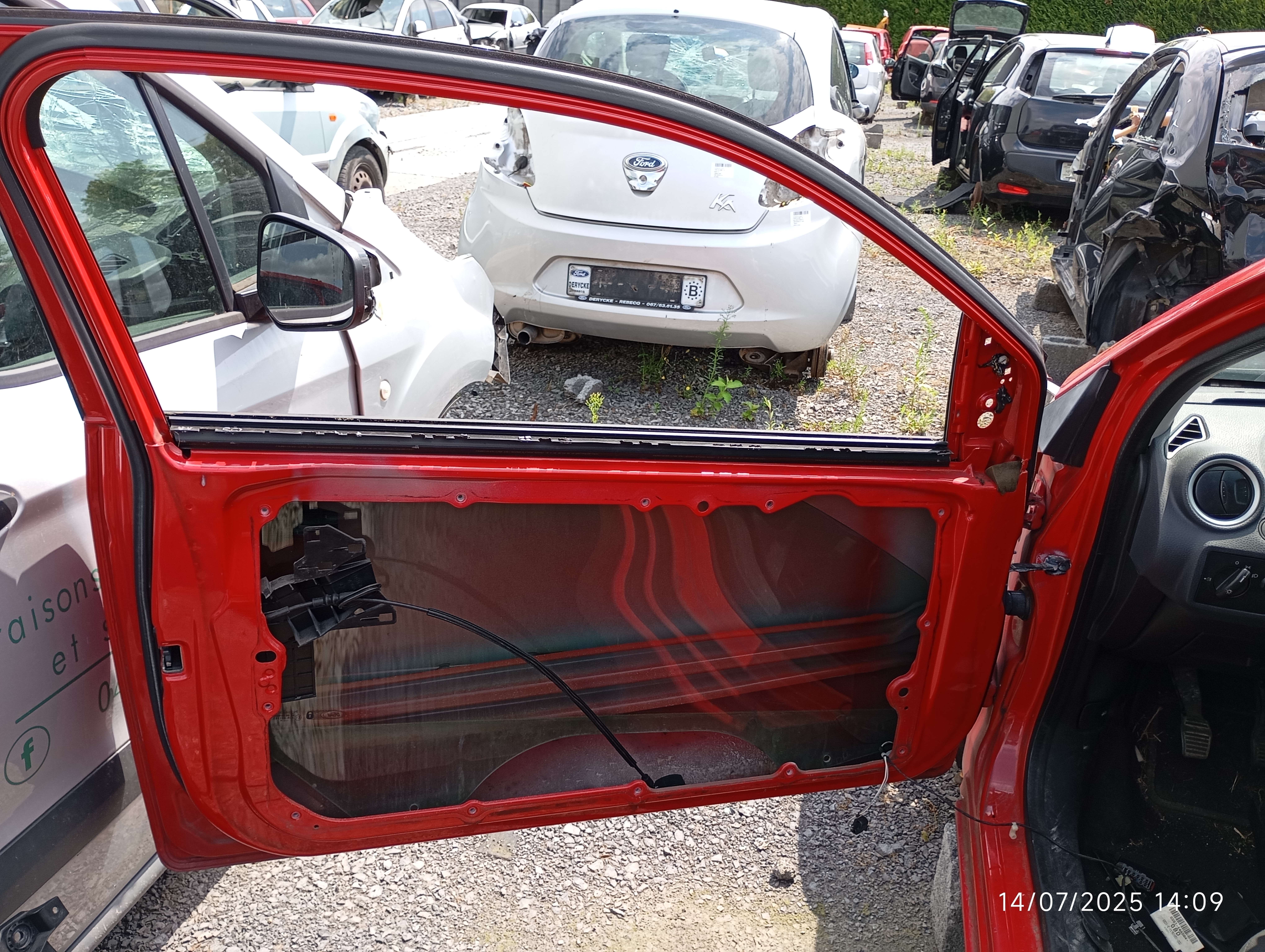 Deur links voor Ford Fiesta
