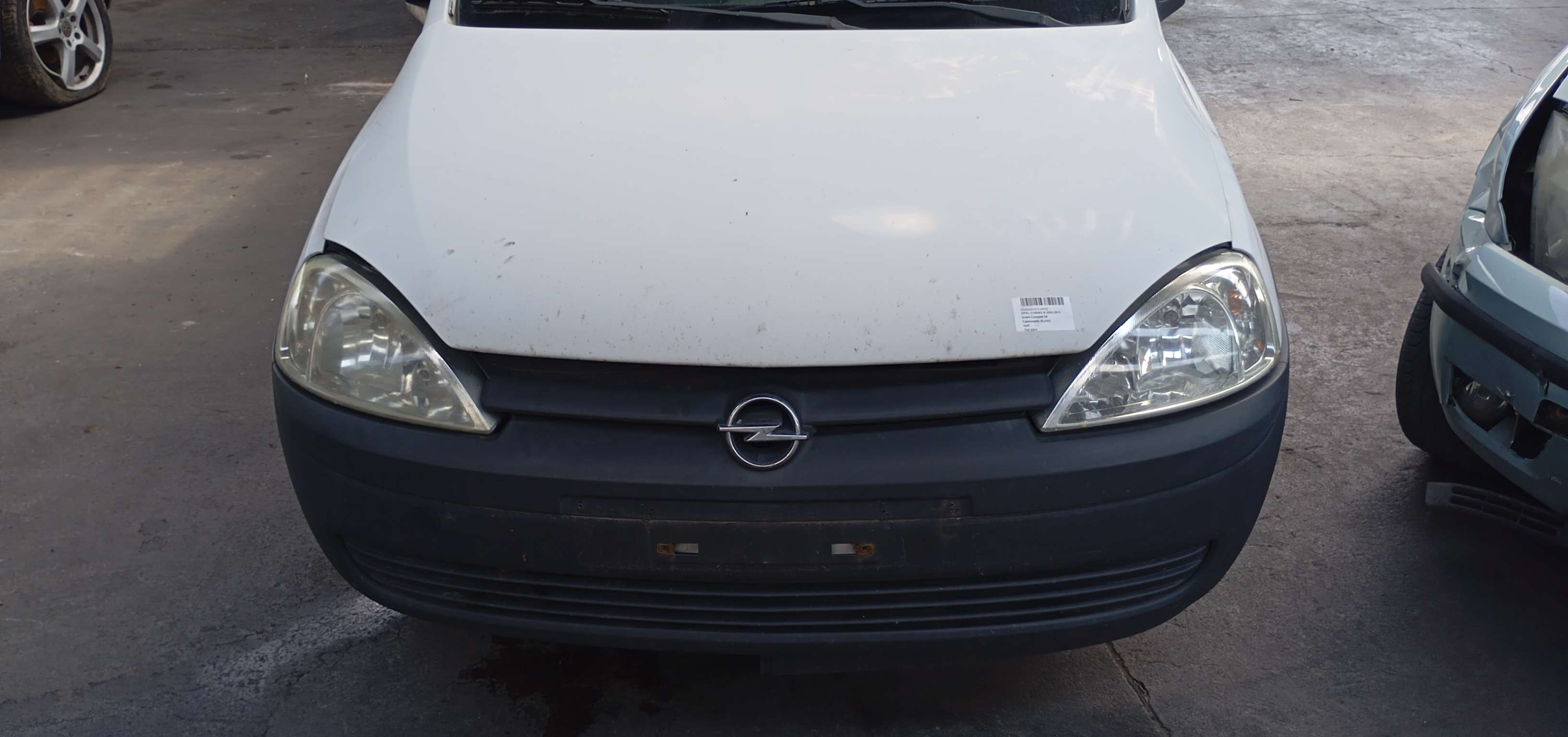 Volledige kop Opel Combo