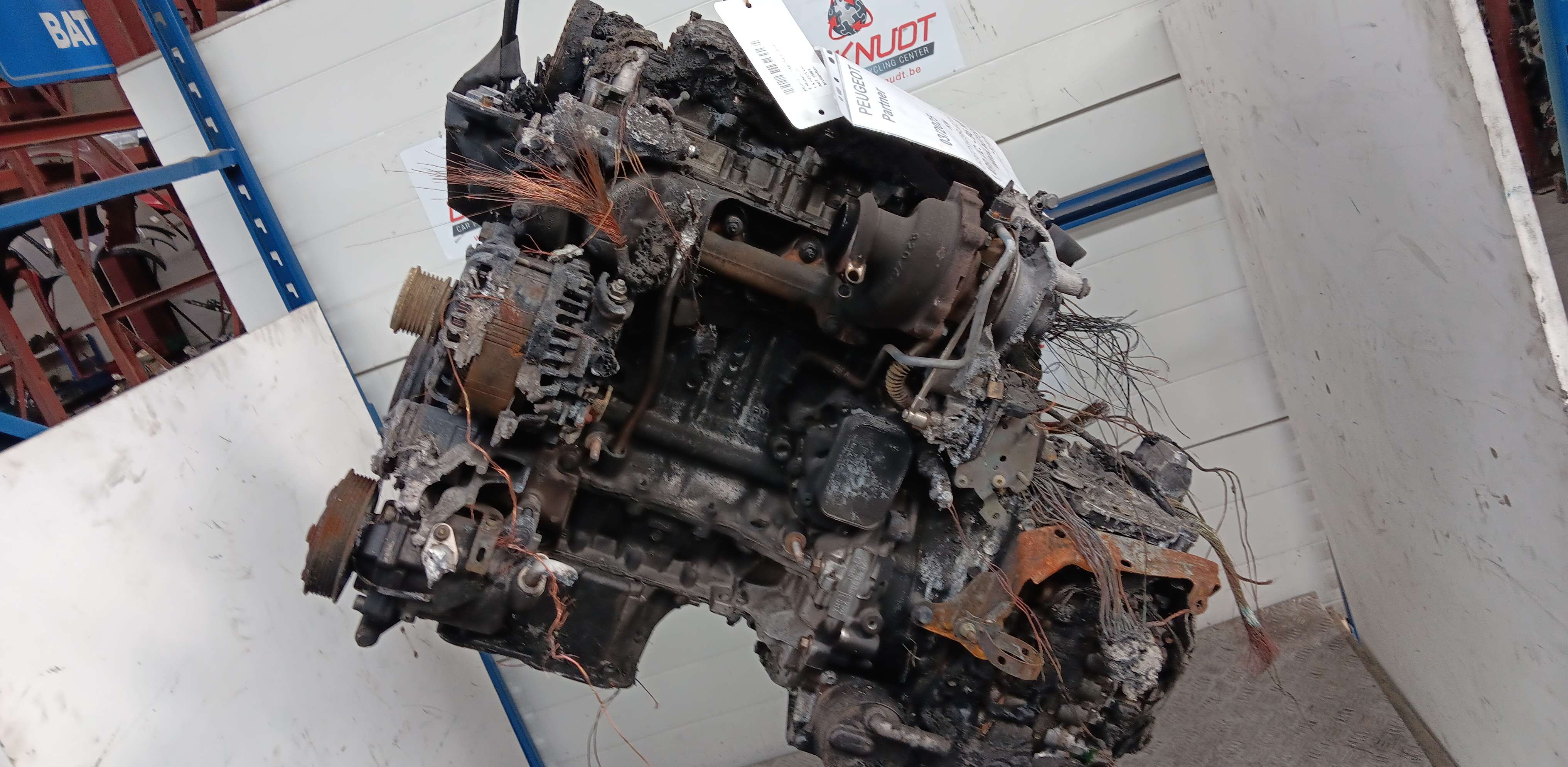 1. Motor Peugeot Partner