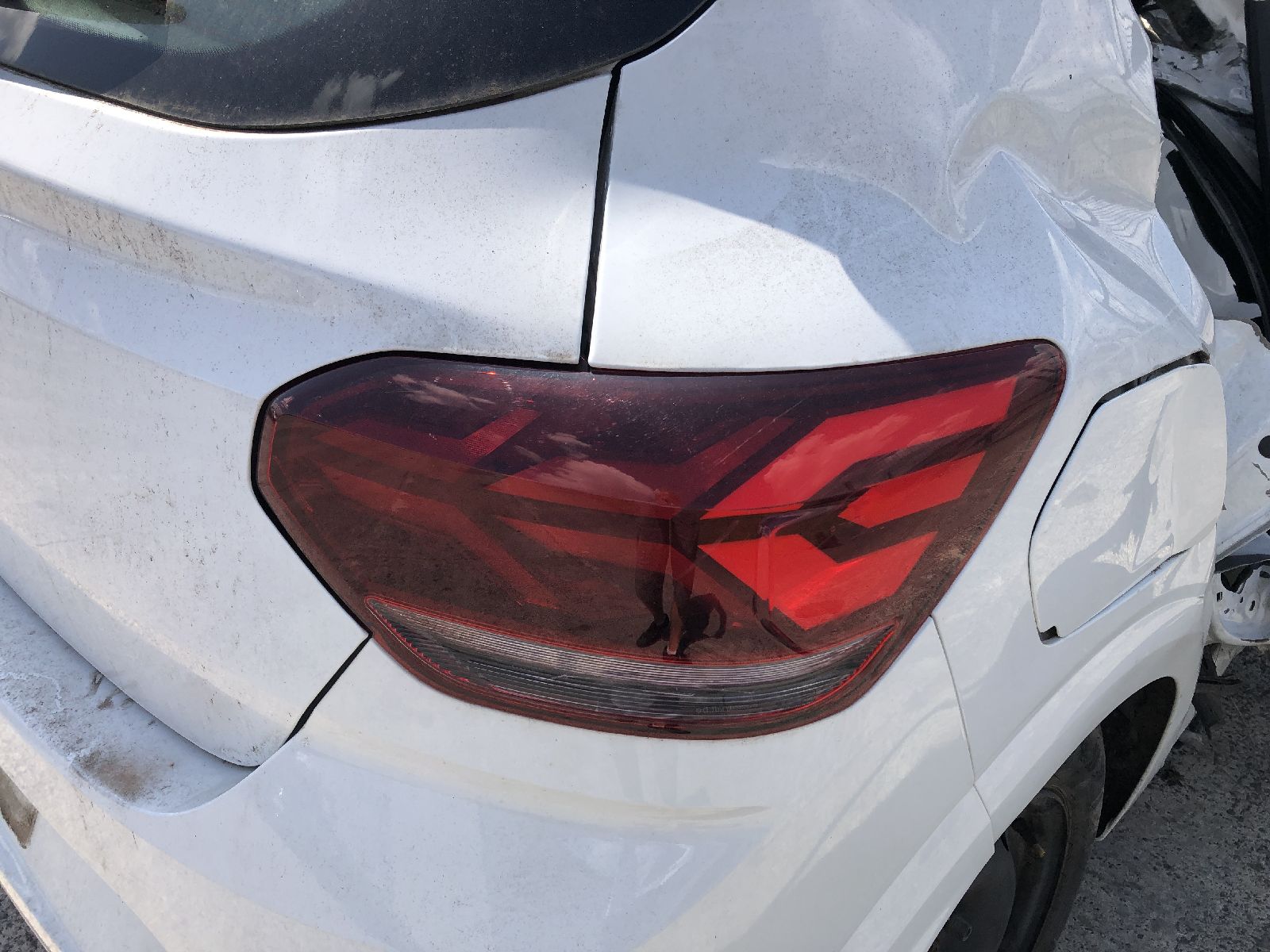 feu ARD Dacia Sandero