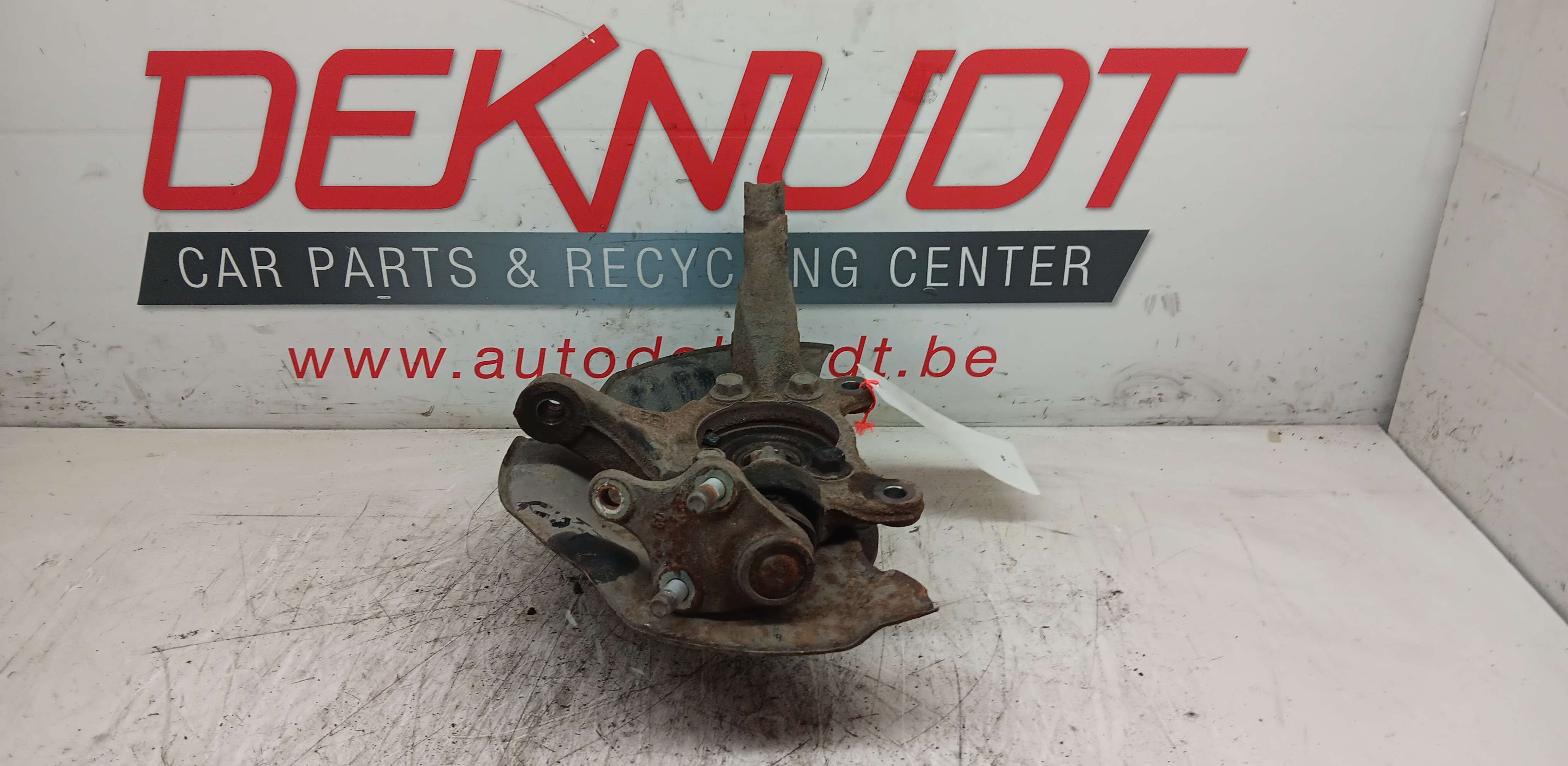 Fusee links voor Toyota Auris