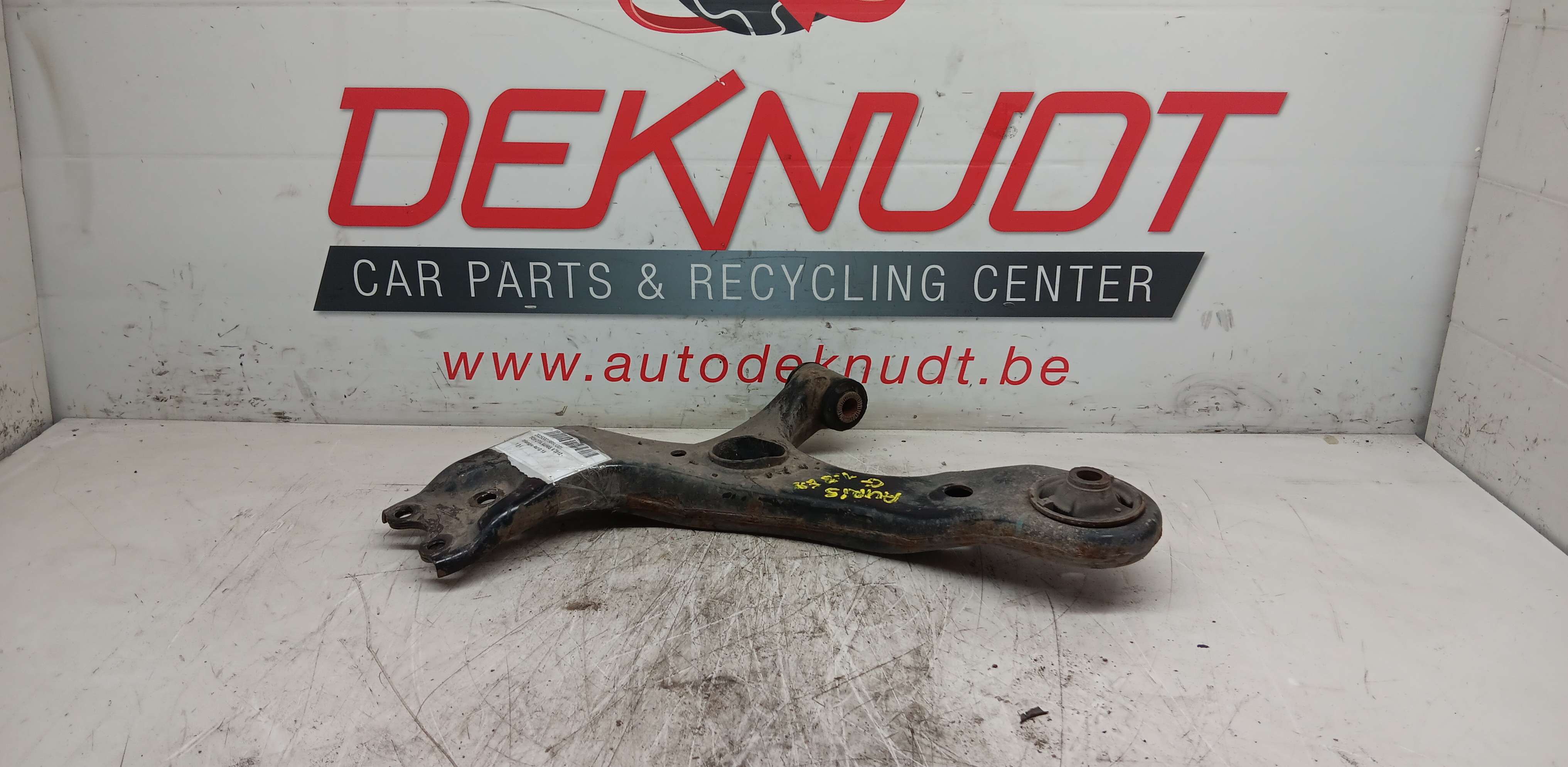 Draagarm links voor Toyota Auris
