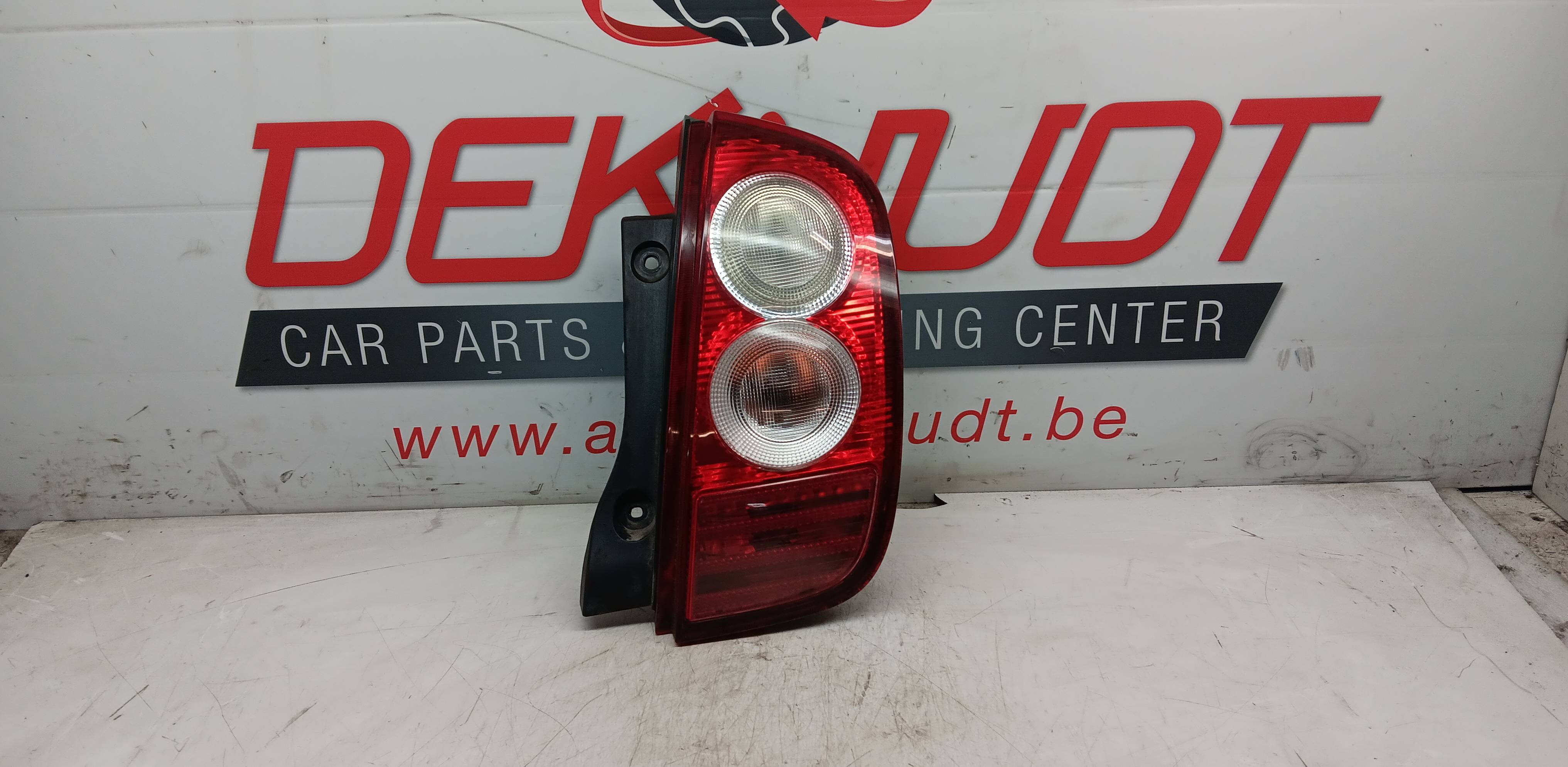 feu ARD Nissan Micra