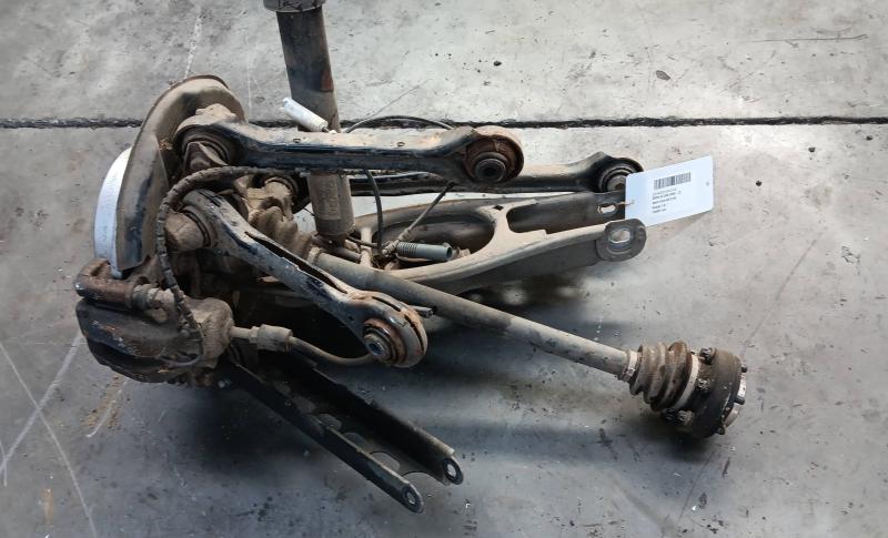 right rear hub