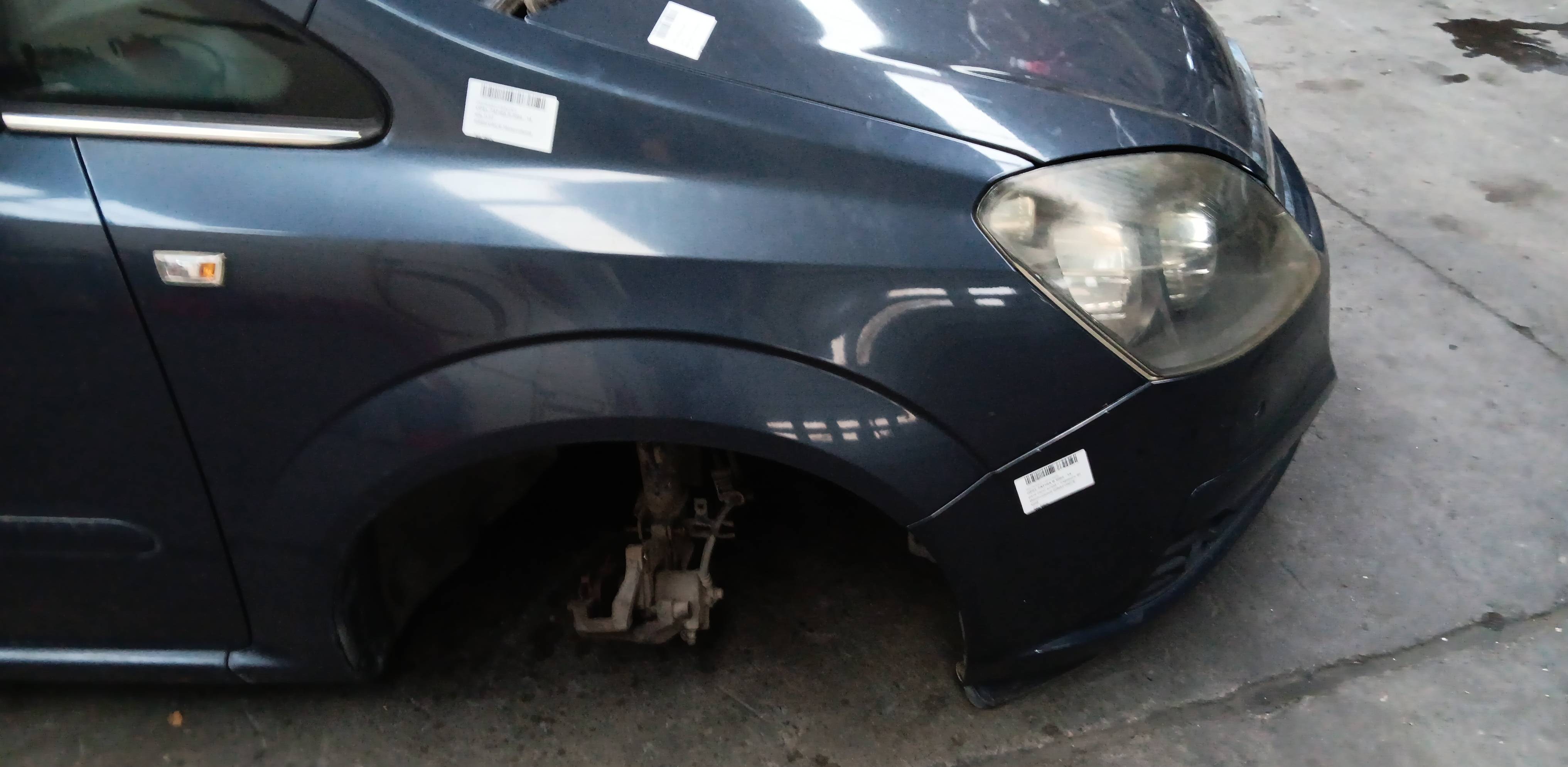 Vleugel rechts voor Opel Zafira