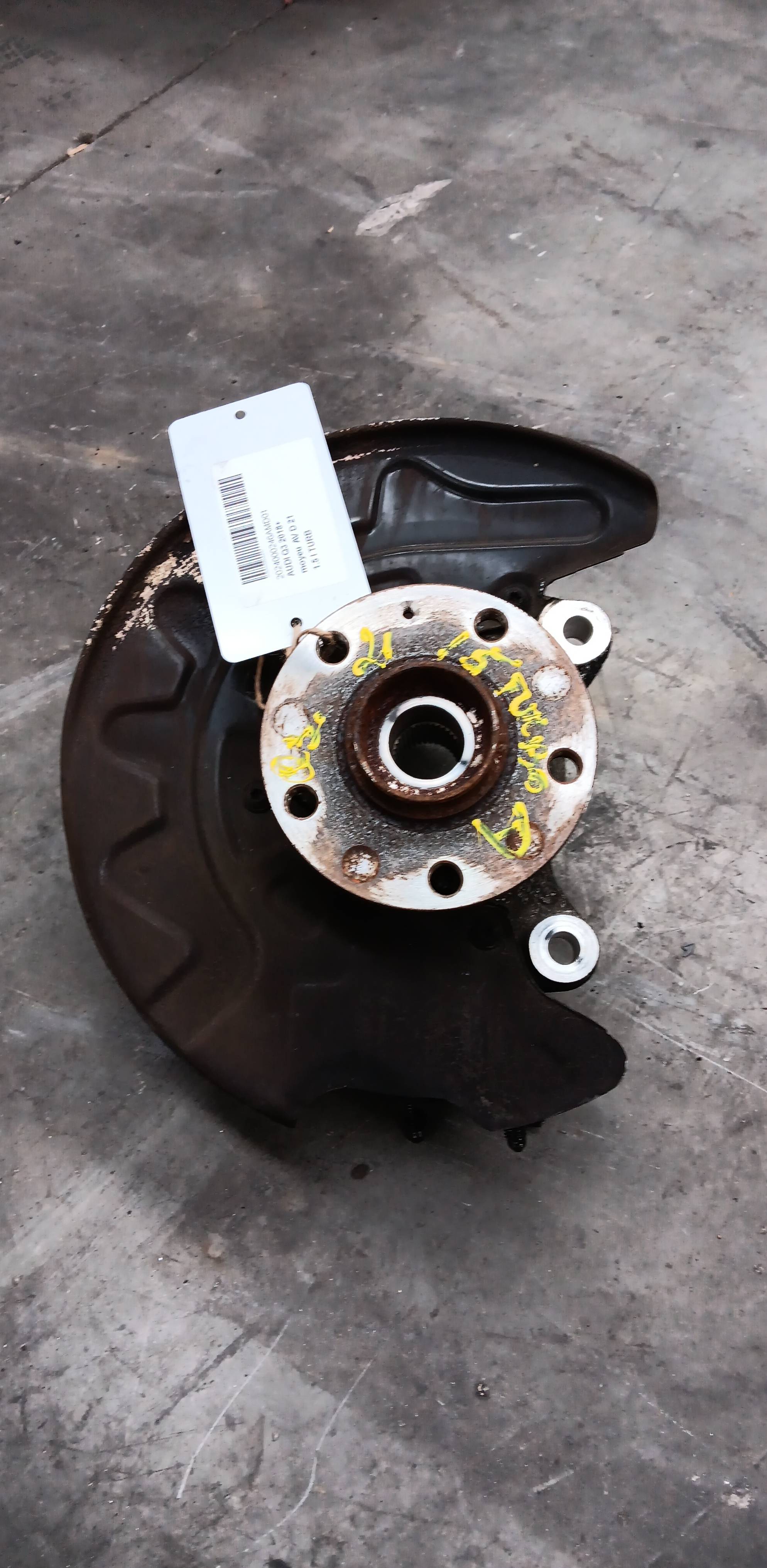 Fusee rechts voor Audi Q3