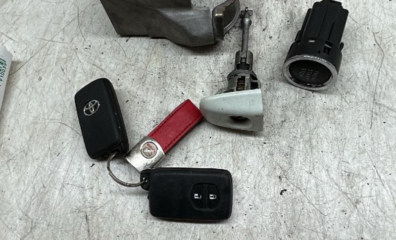 Key set with tansponder