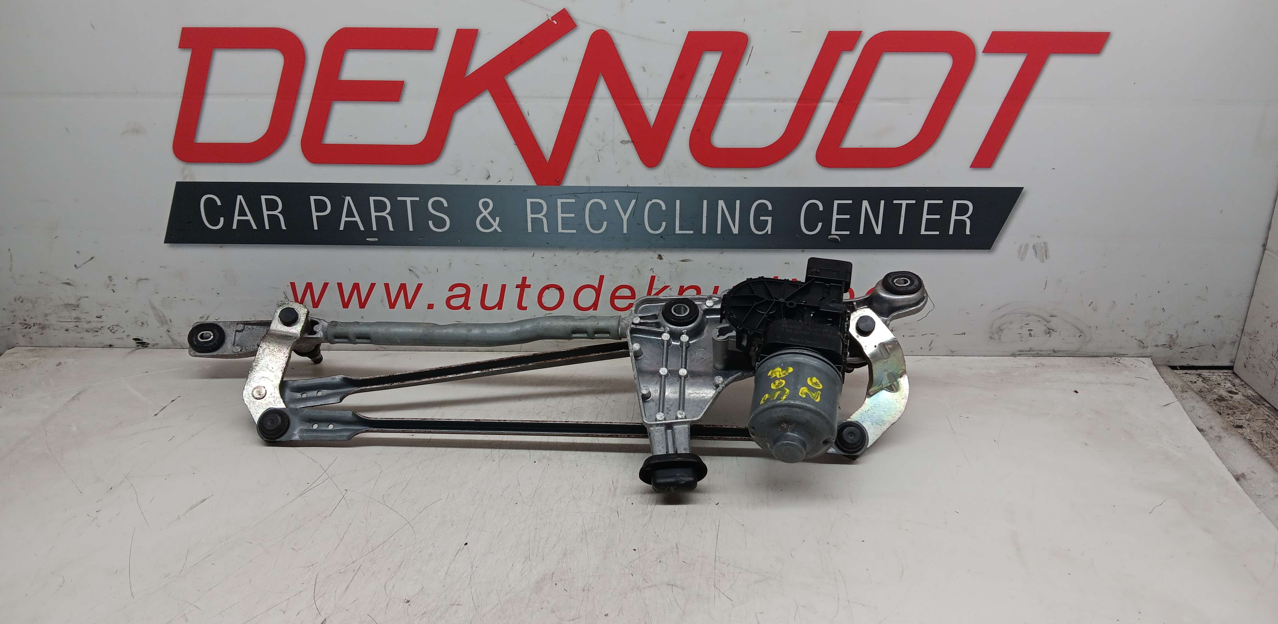 Moteur essui glace avant Peugeot 308