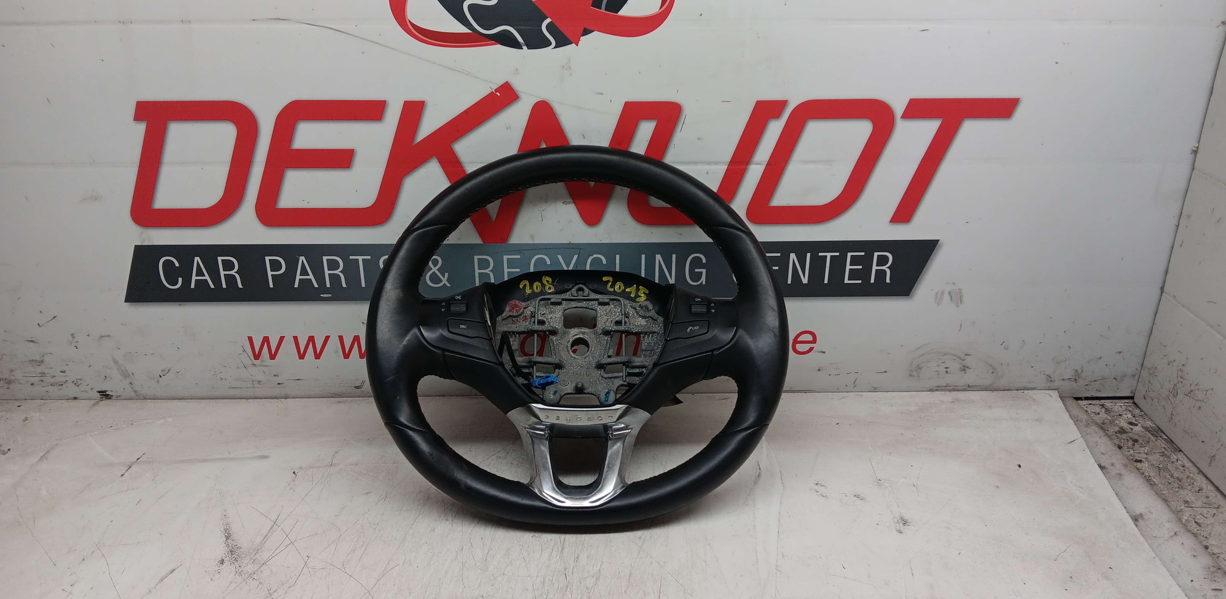 volant Peugeot 208