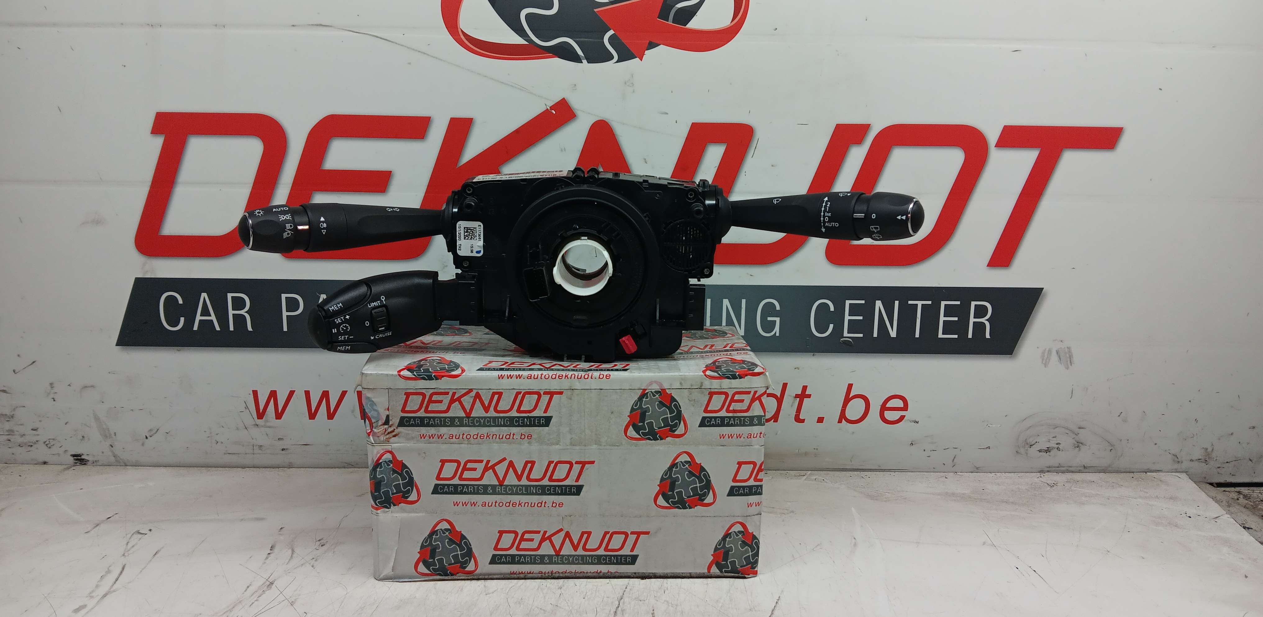 commodo phare et essuie glace Peugeot 208
