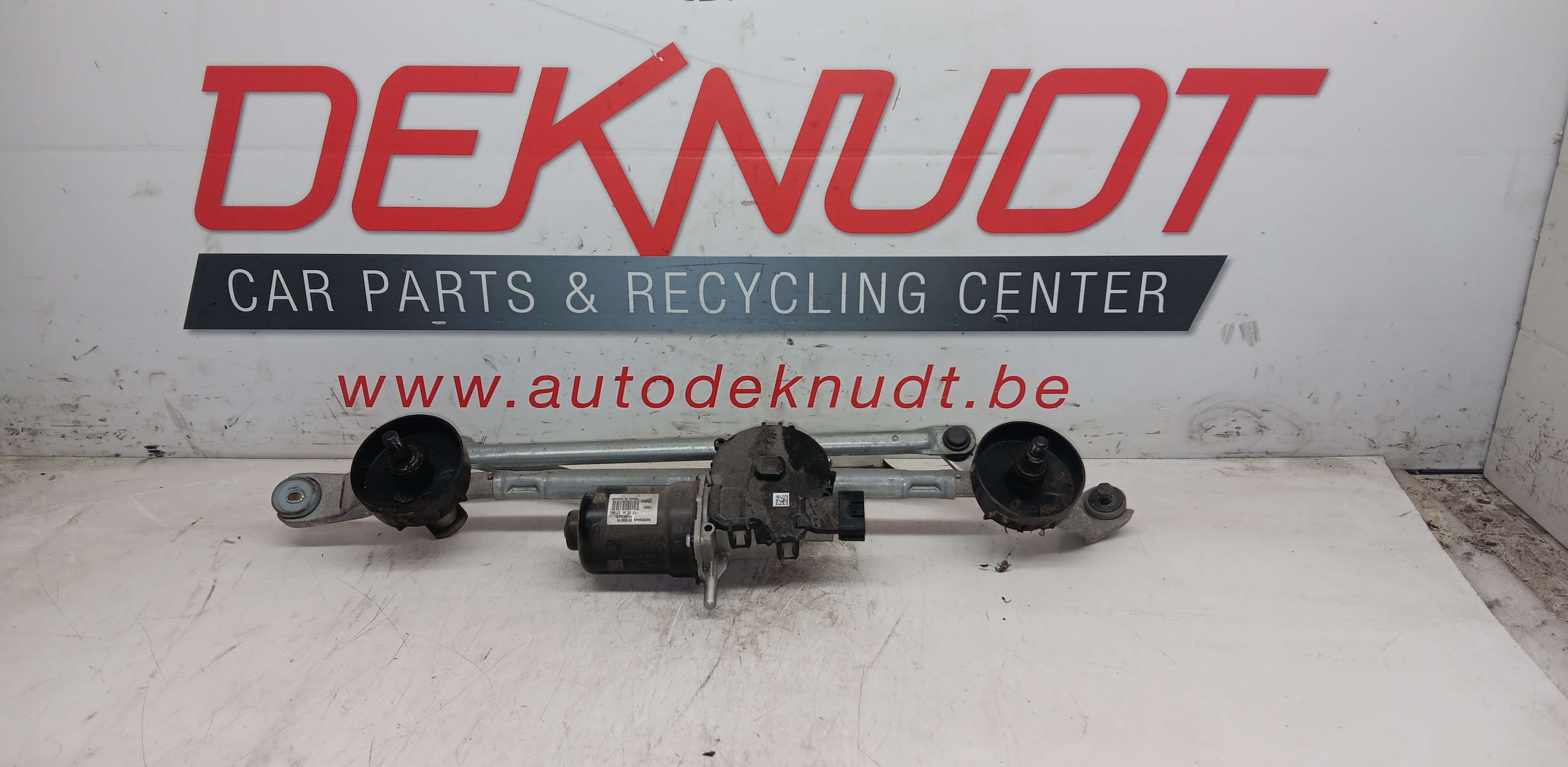 Moteur essui glace avant Nissan JUKE