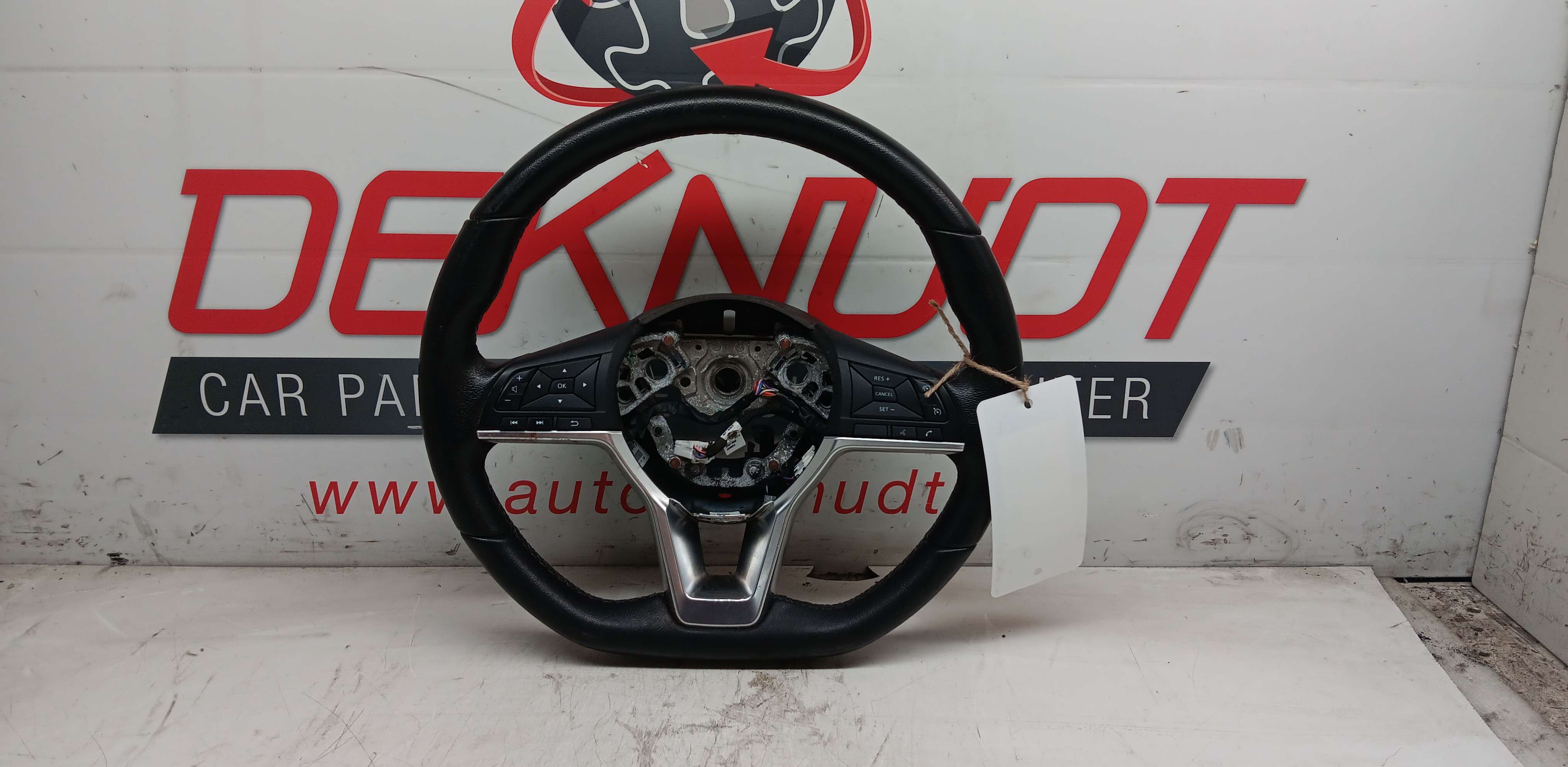 volant Nissan JUKE