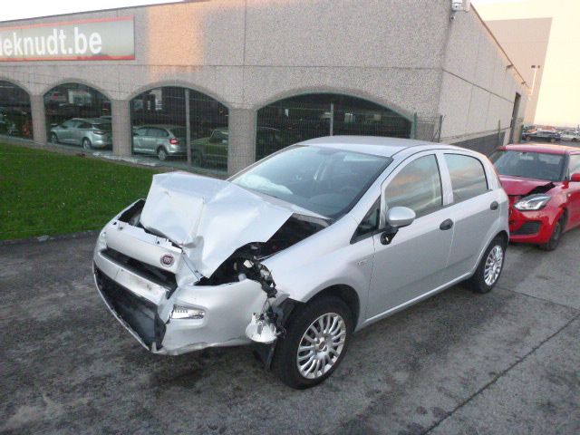 Vleugel links voor Fiat Punto