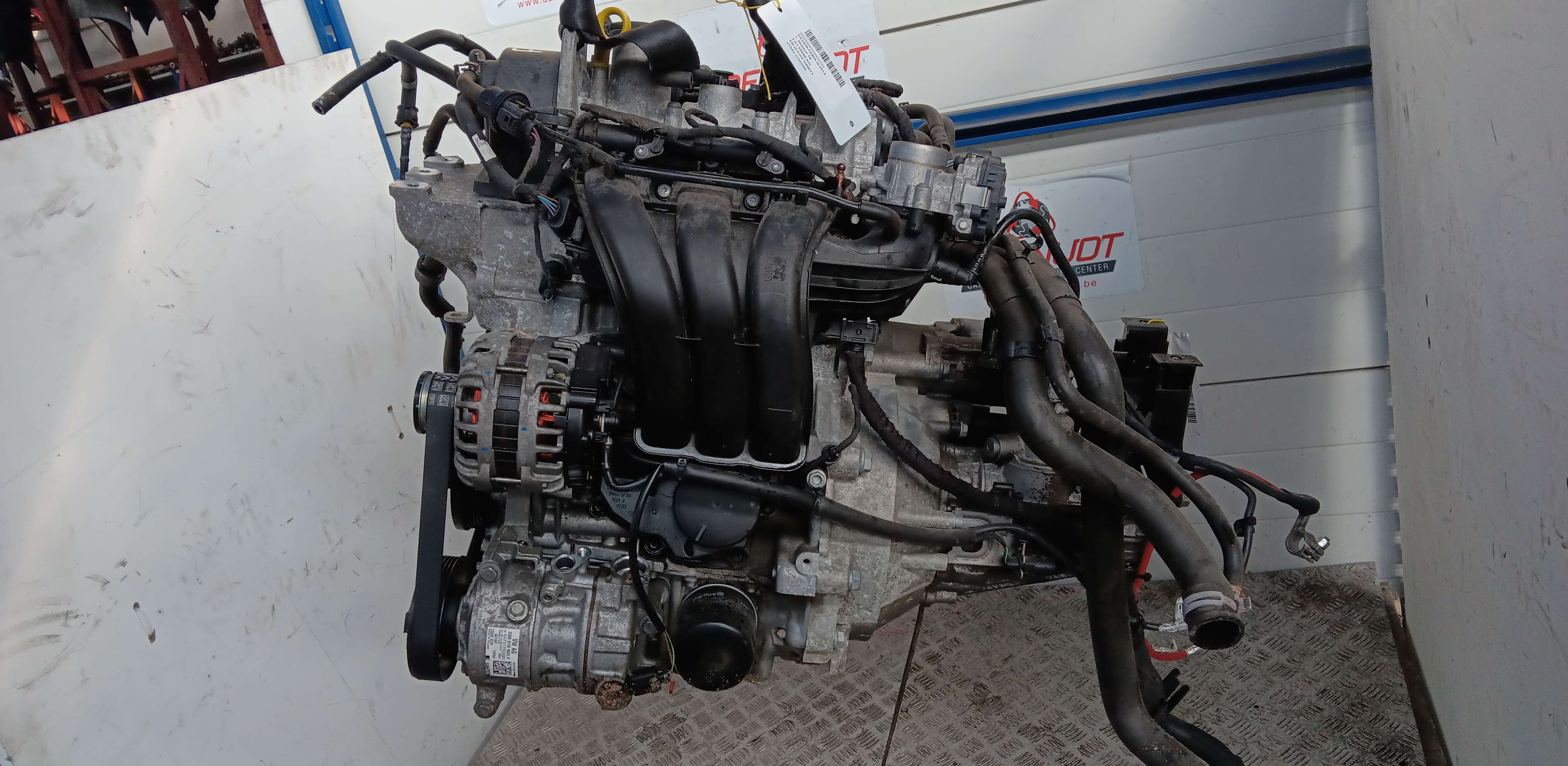 1. Motor Skoda Fabia