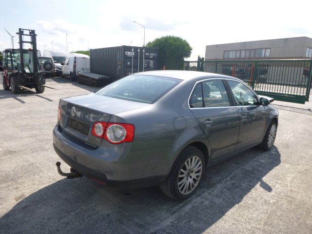 Deur rechts voor Vw Jetta
