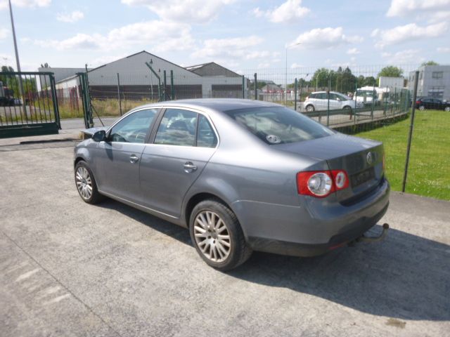 Deur links voor Vw Jetta