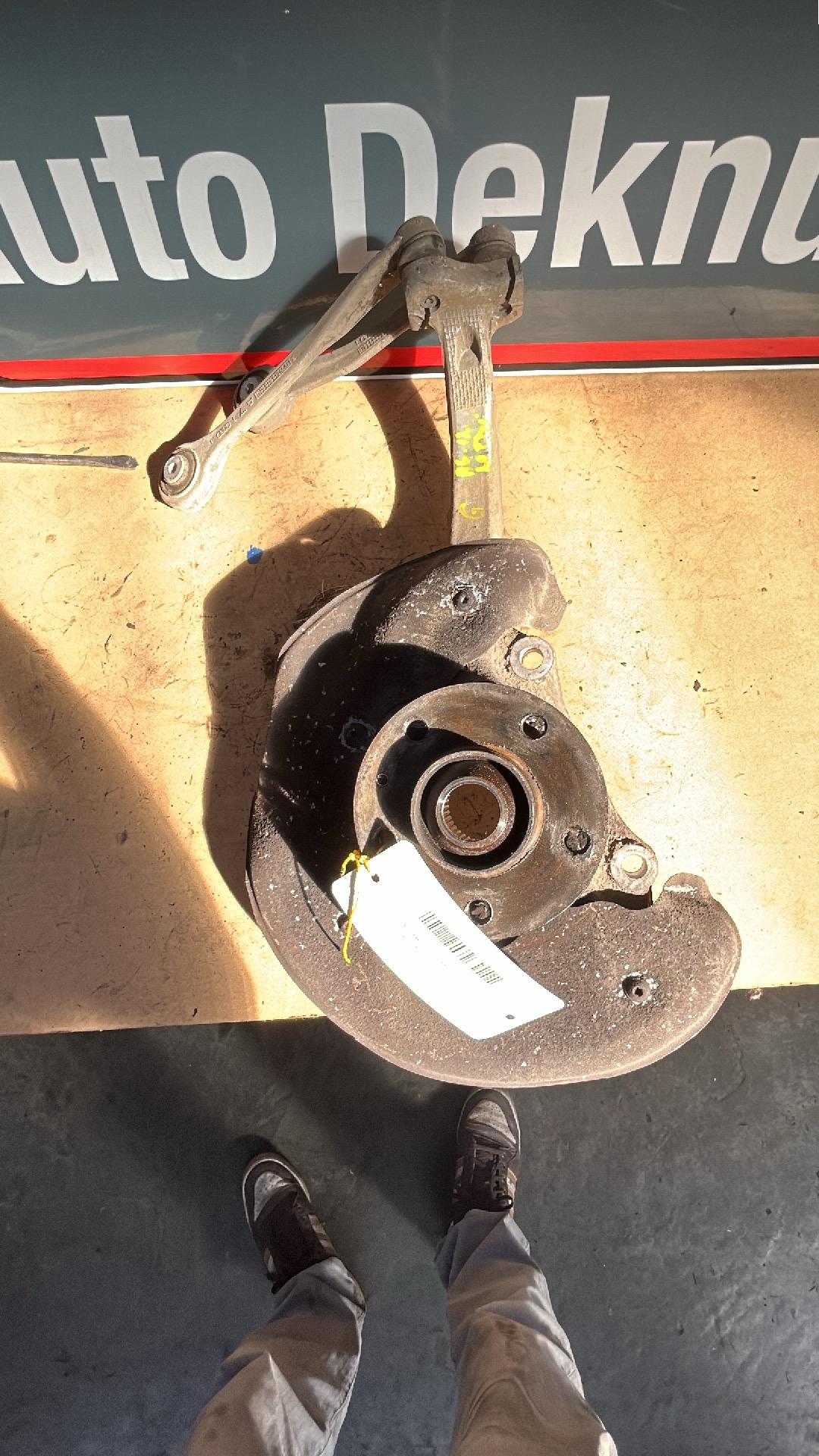 Fusee links voor Audi A6