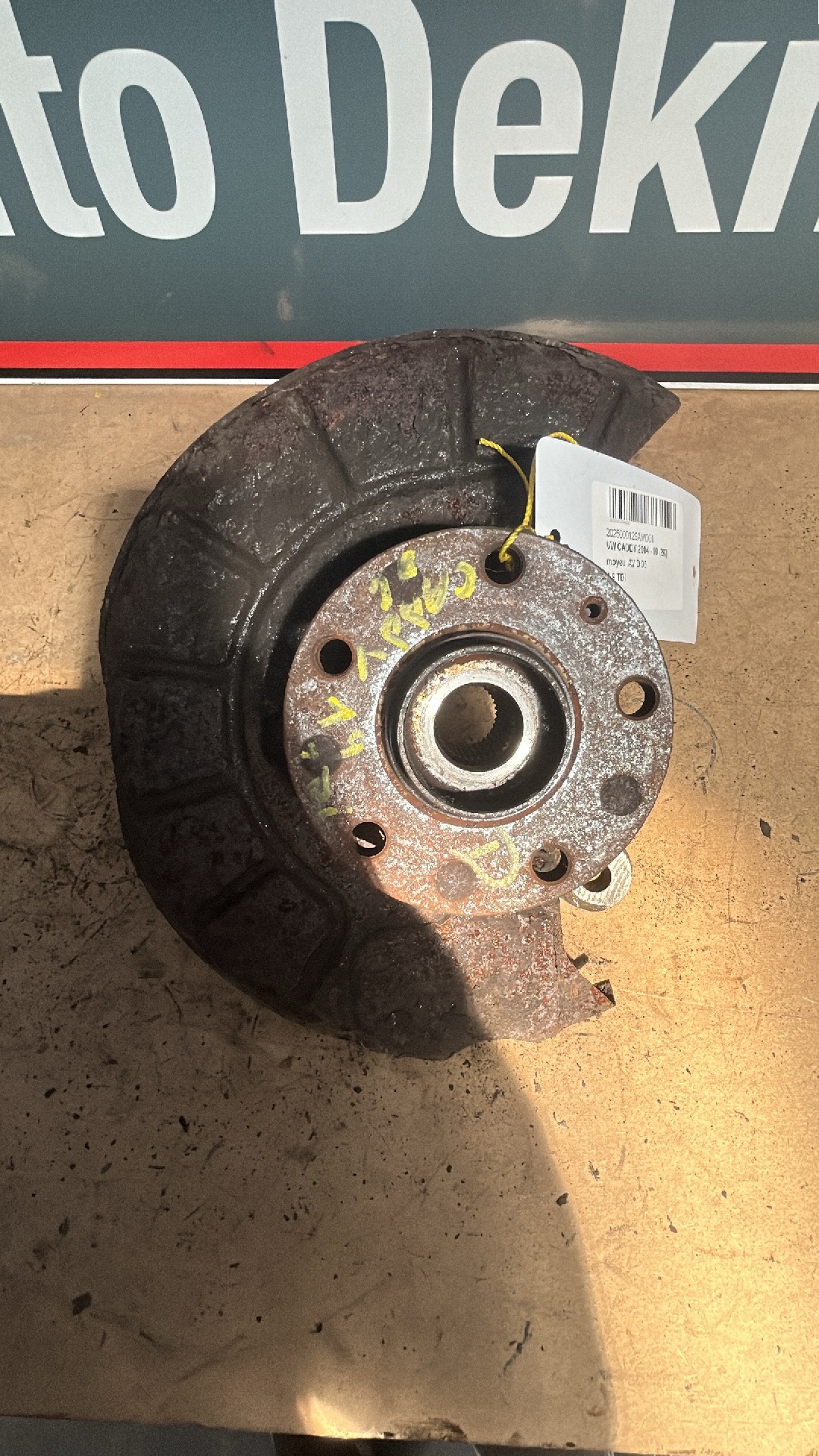 Fusee rechts voor Vw Caddy