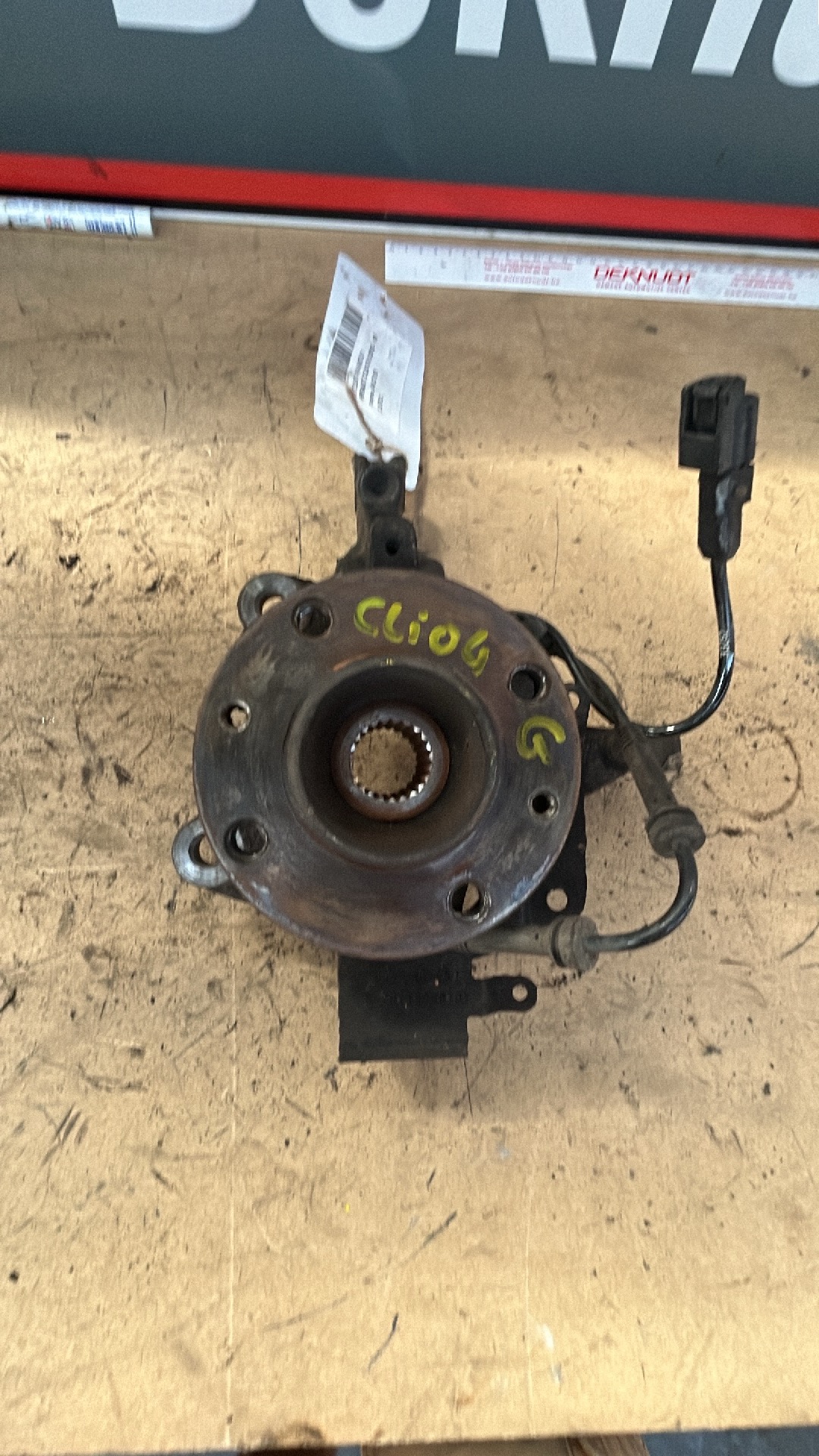 Fusee rechts voor Renault Clio