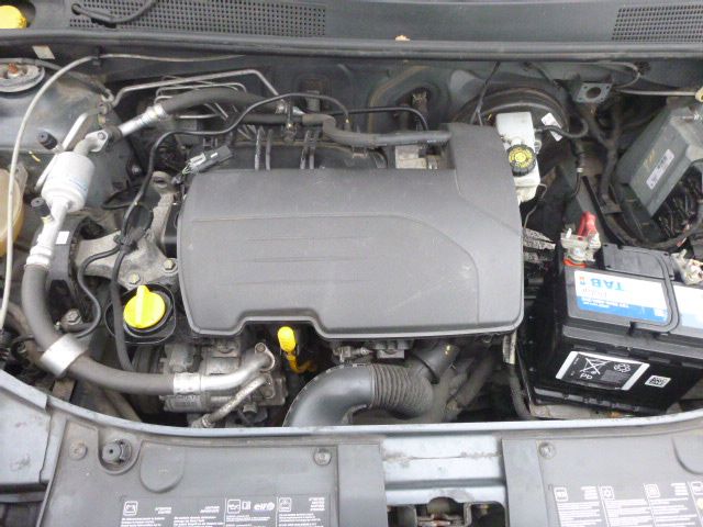 1. Motor Dacia Sandero