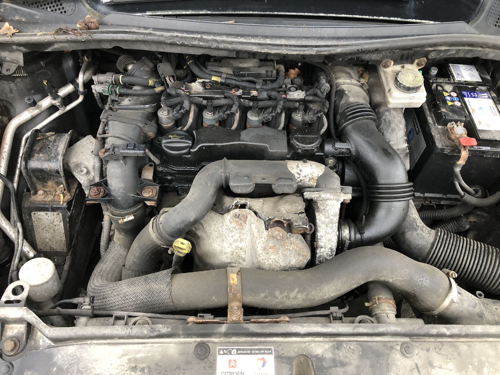 1. Motor Citroen C4