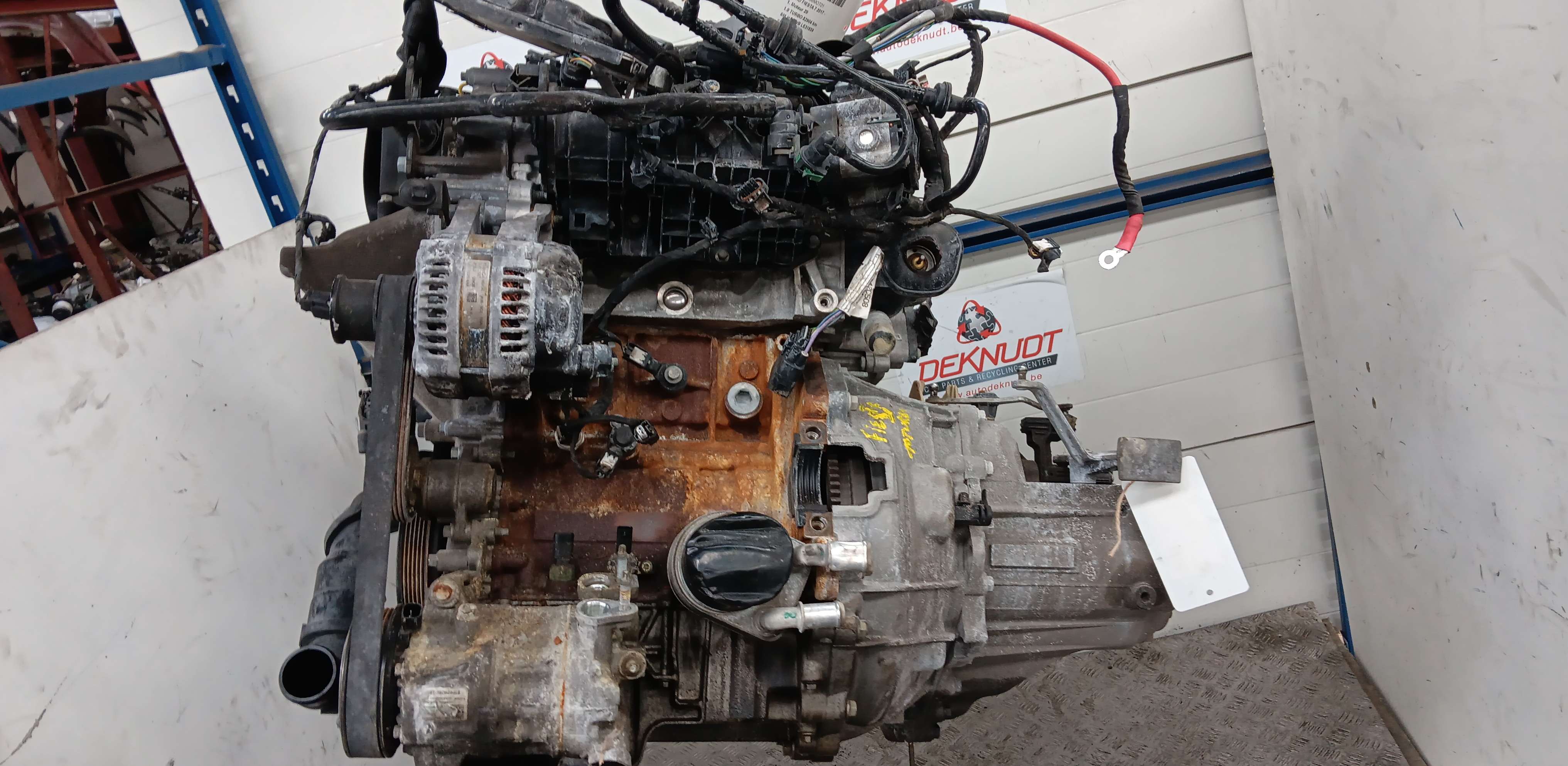 1. Motor Ford Fiesta