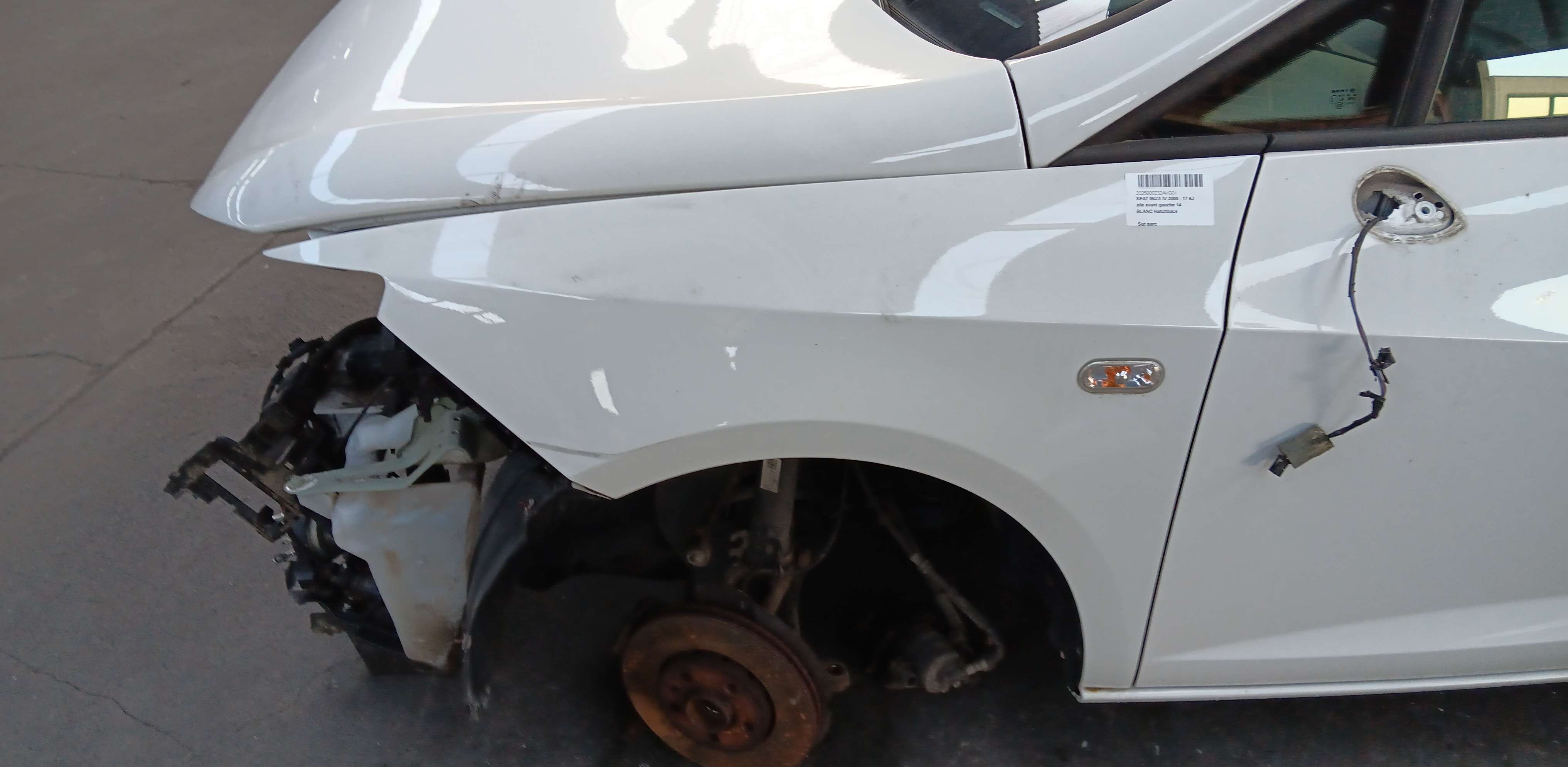 Vleugel links voor Seat Ibiza