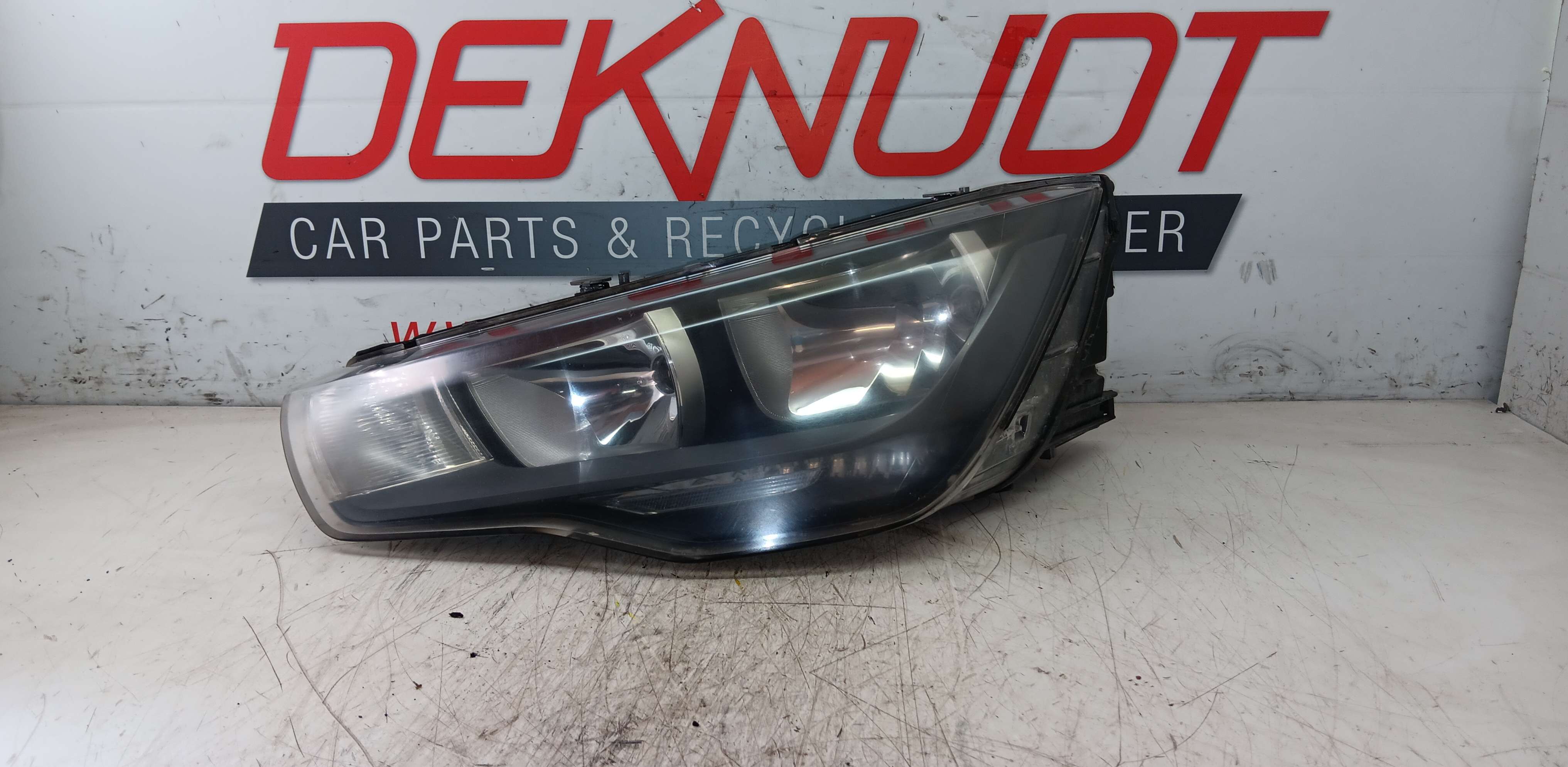 Koplamp links voor Audi A1