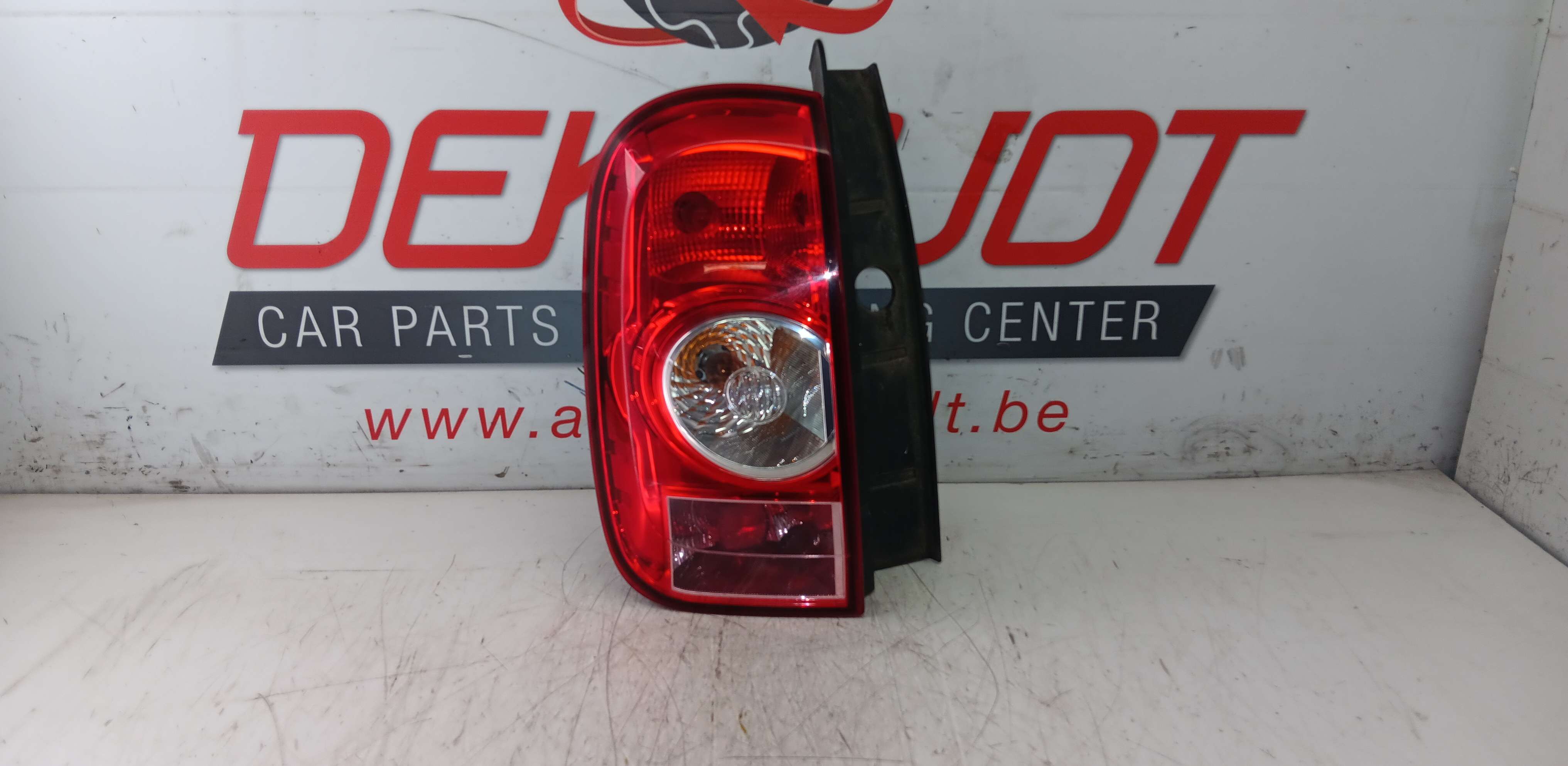 feu ARG Dacia Duster