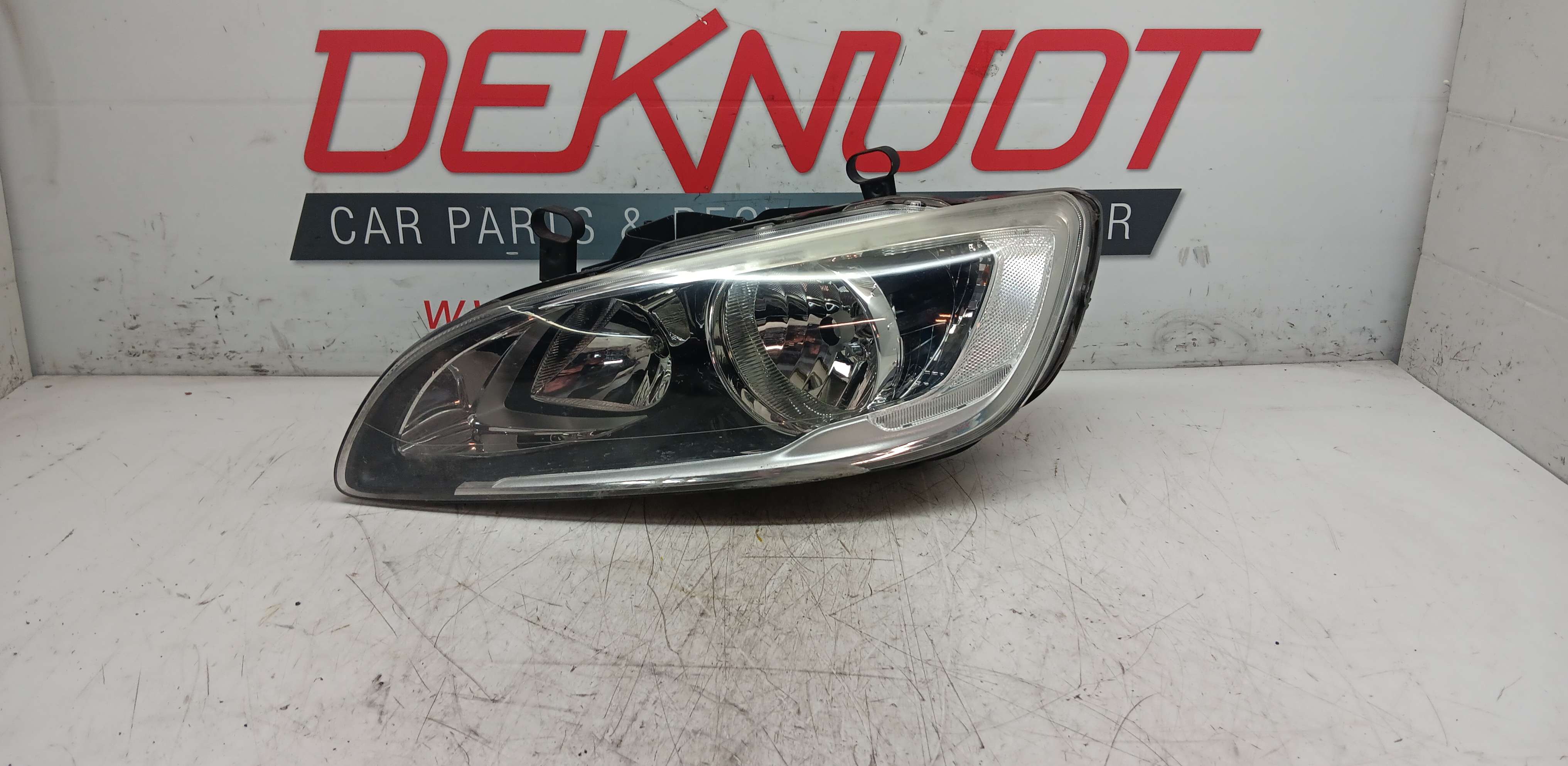 Headlight lift Volvo V60