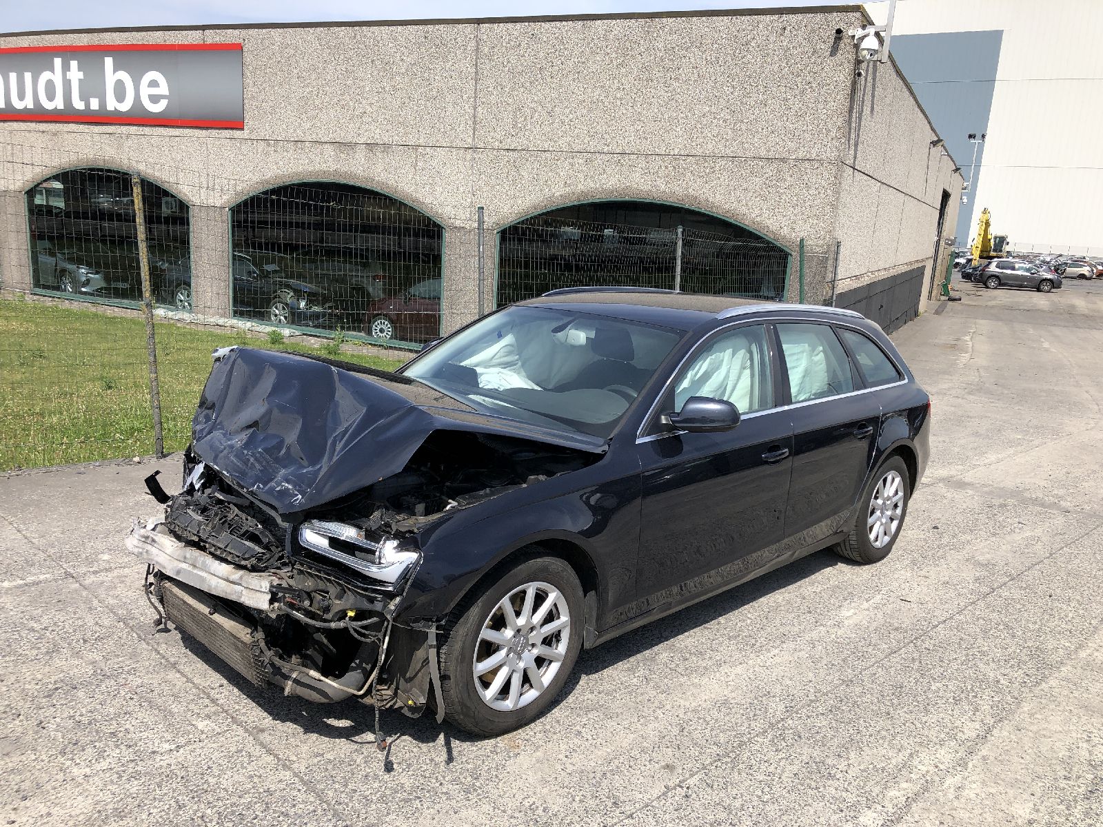 Deur links voor Audi A4