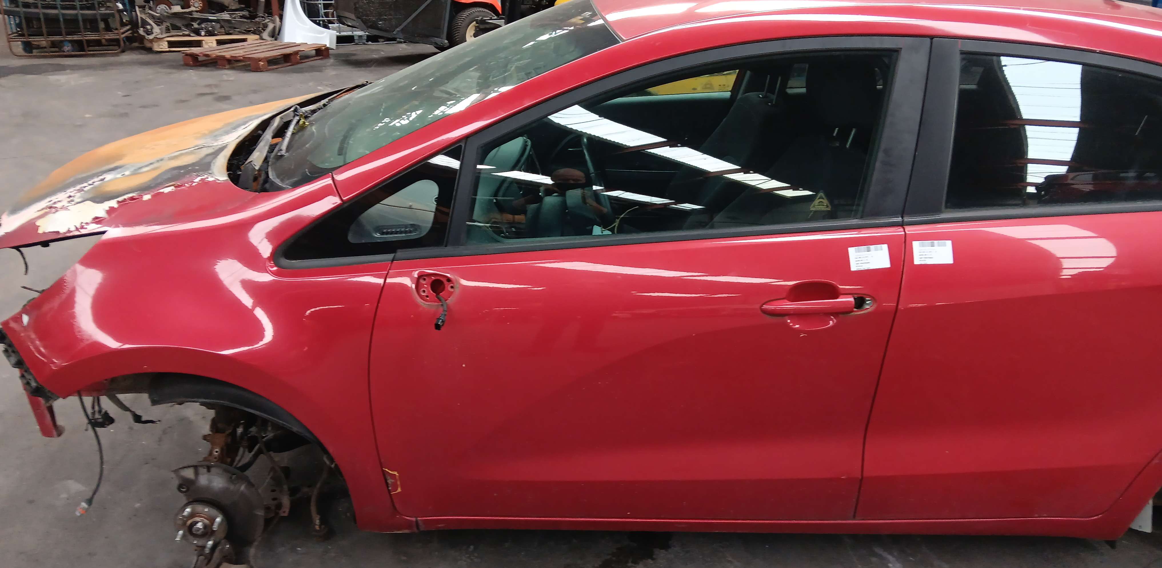 Deur links voor Kia Rio