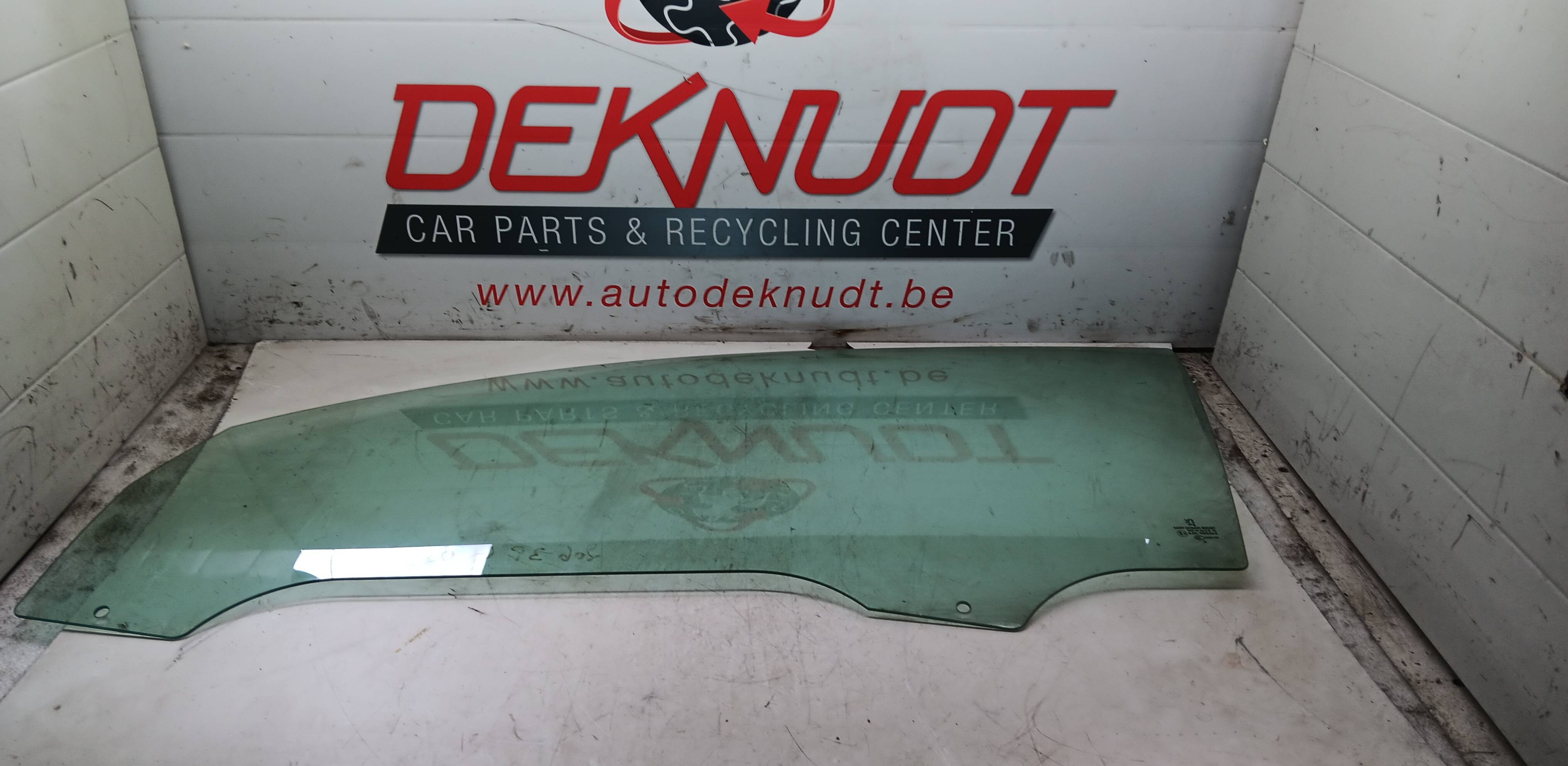 Raam deur links voor Peugeot 206