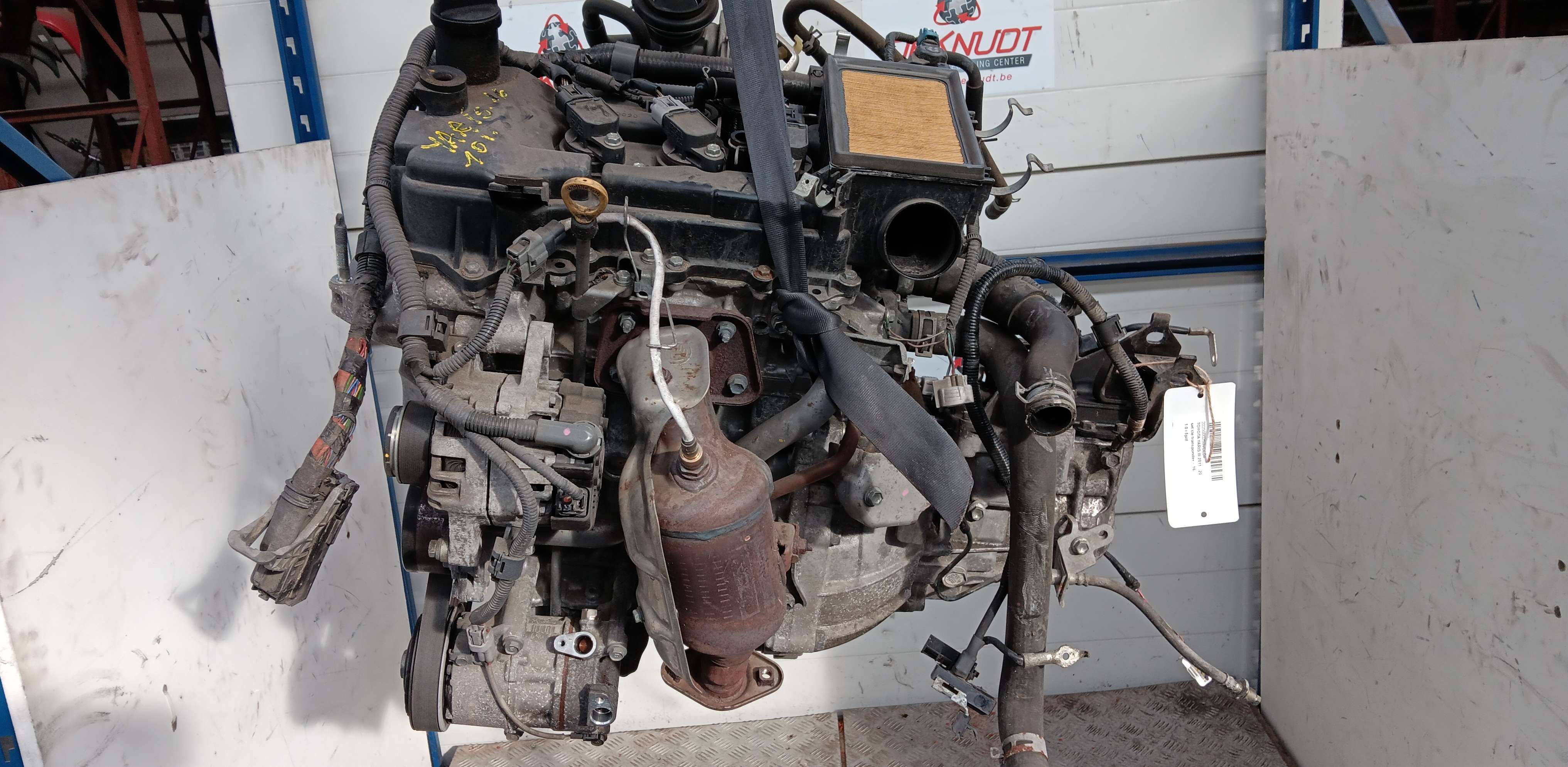 1. Motor Toyota Yaris