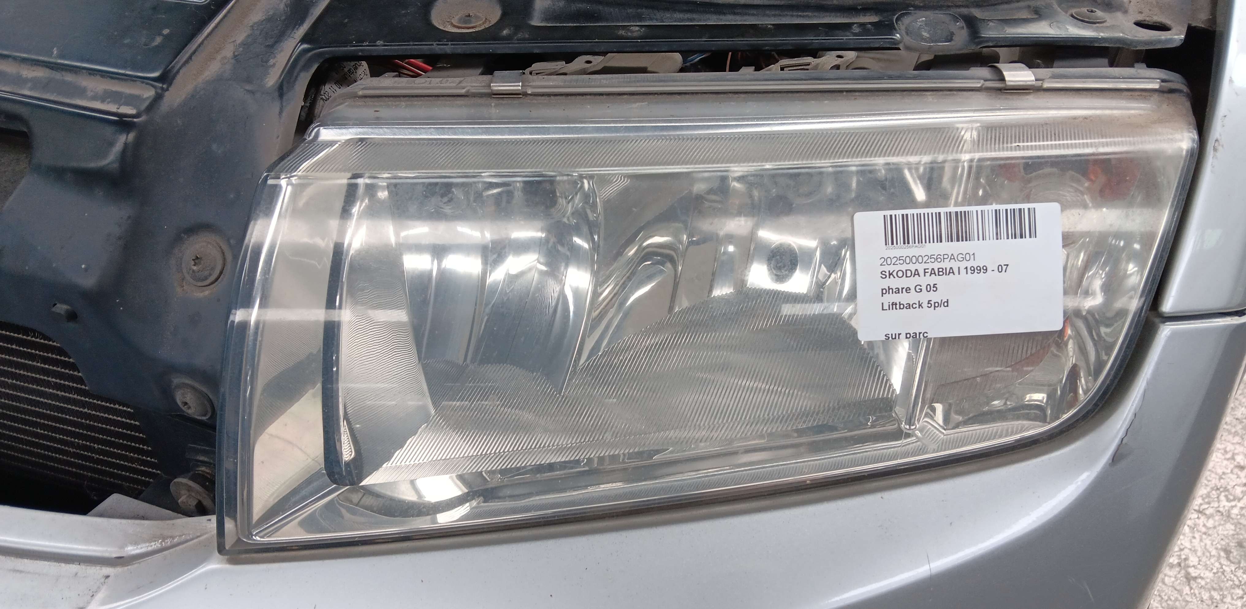 Headlight lift Skoda Fabia