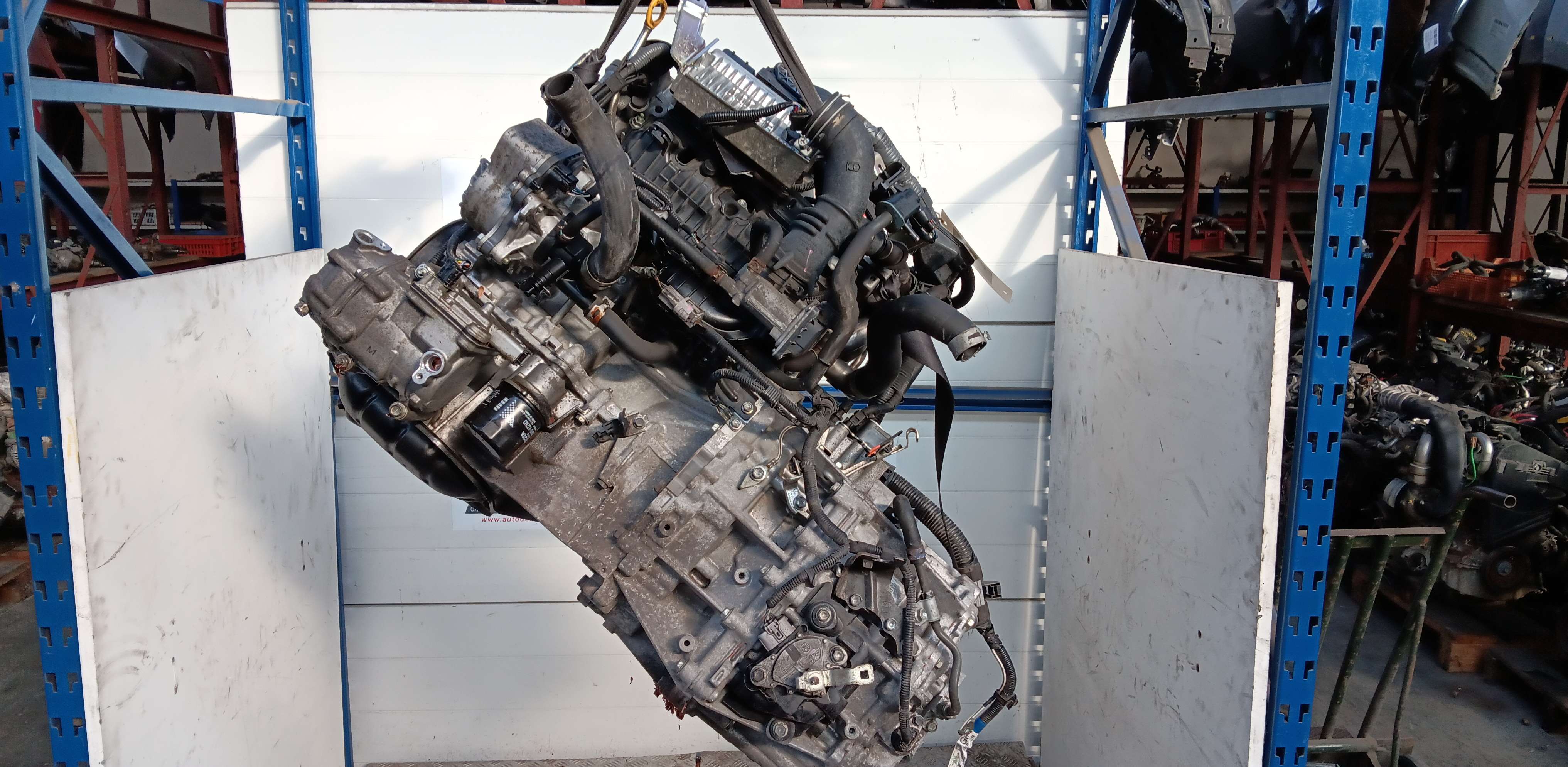 1. Motor Toyota Yaris