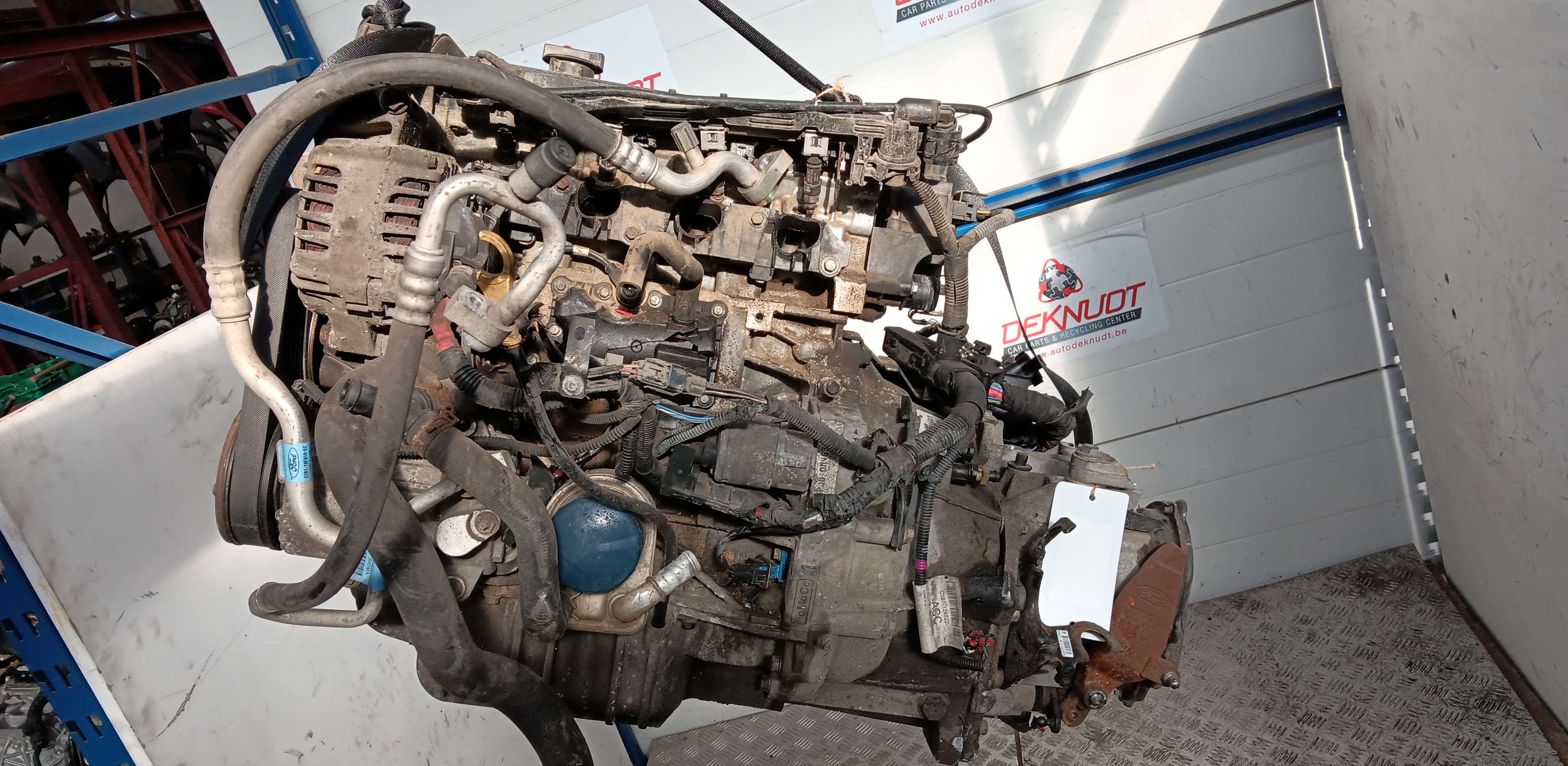 1. Motor Ford B-Max