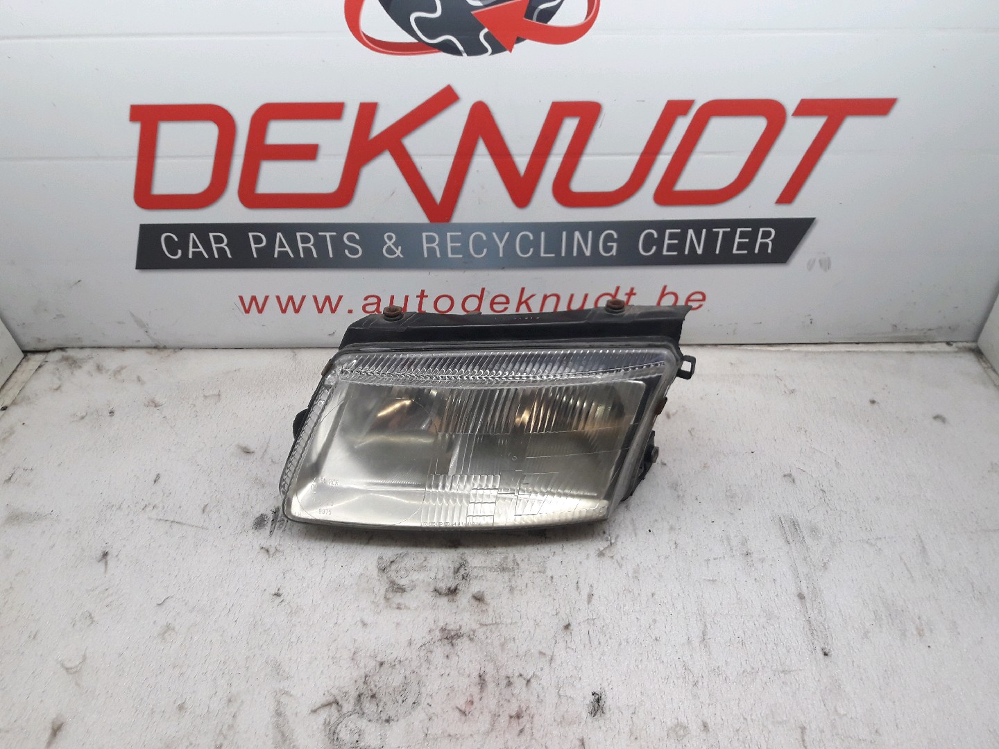 Headlight lift Vw Passat