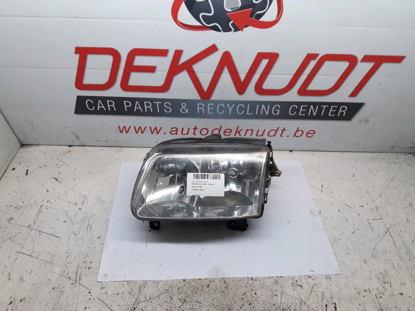 Headlight lift Vw Polo